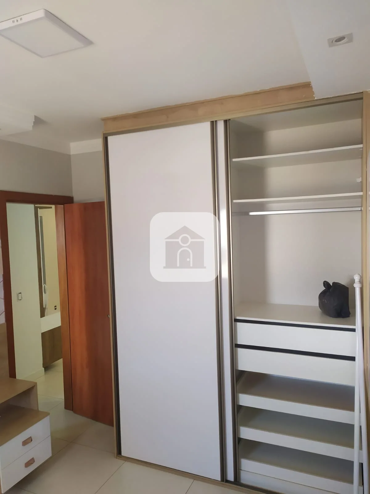 Alugar Apartamento / Padr&atilde;o em Uberl&acirc;ndia R$ 1.800,00 - Foto 6