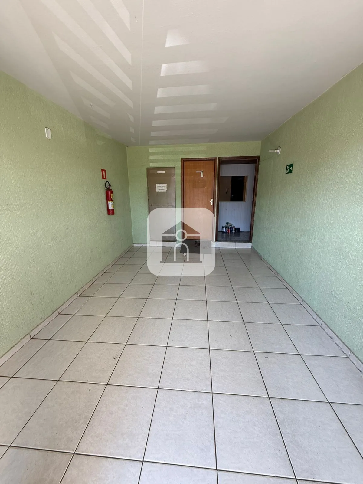 Alugar Comercial / Casa Comercial em Araguari R$ 1.950,00 - Foto 2
