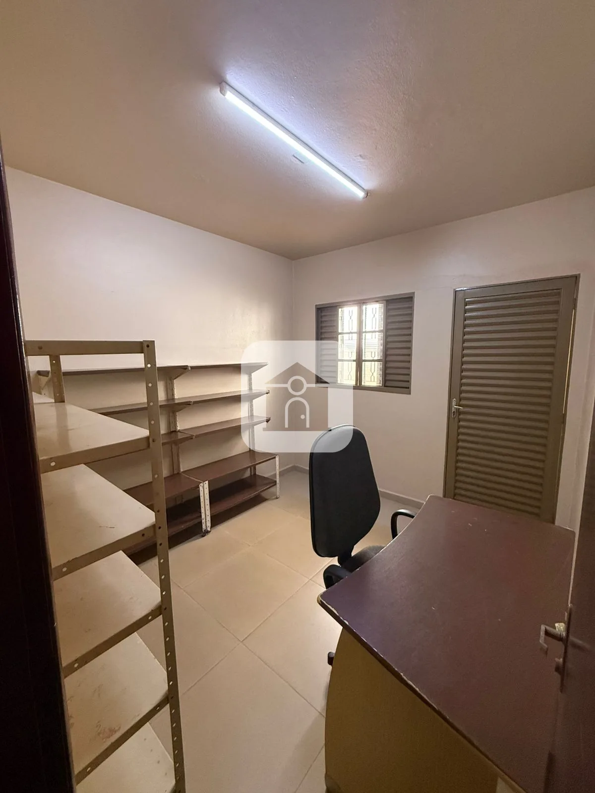 Alugar Comercial / Casa Comercial em Araguari R$ 1.950,00 - Foto 6