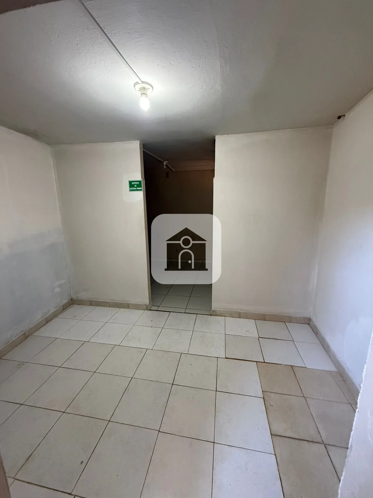 Alugar Comercial / Casa Comercial em Araguari R$ 1.950,00 - Foto 10