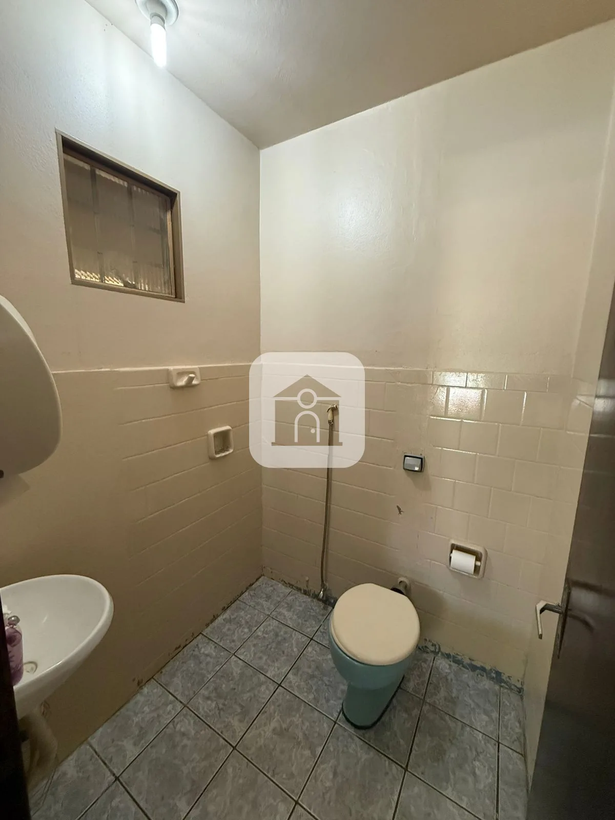 Alugar Comercial / Casa Comercial em Araguari R$ 1.950,00 - Foto 14
