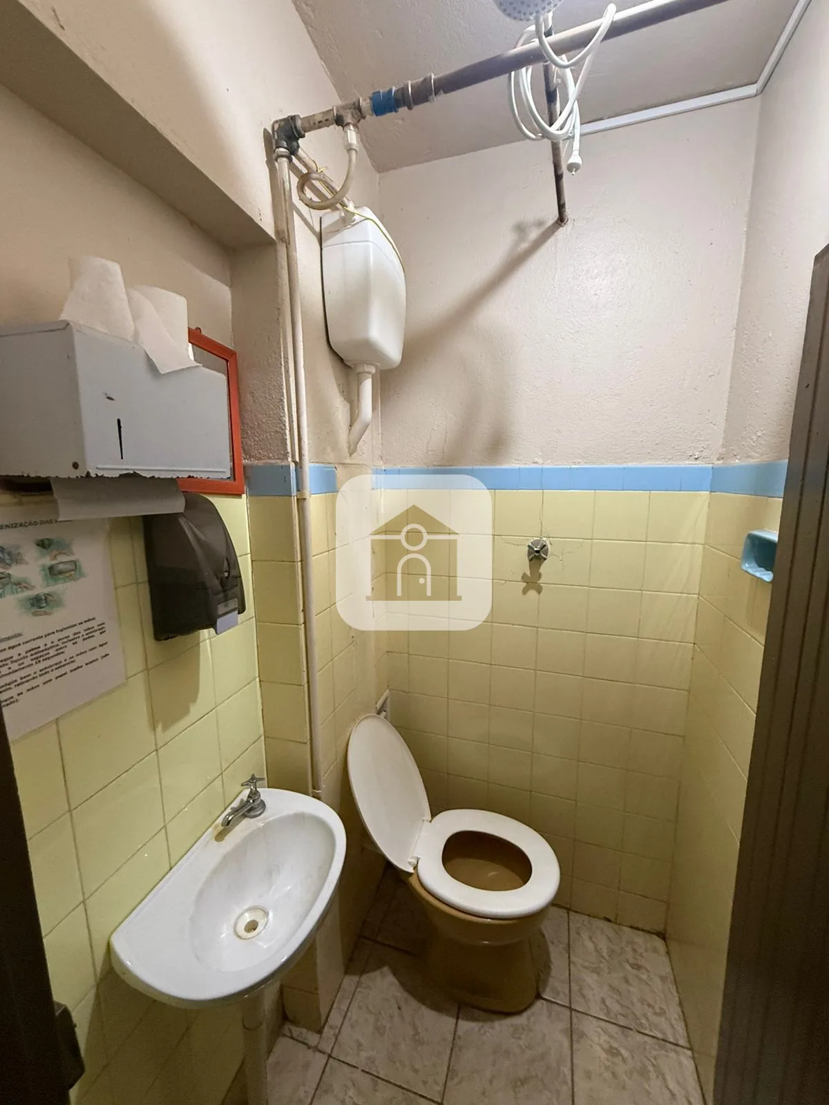 Alugar Comercial / Casa Comercial em Araguari R$ 1.950,00 - Foto 15