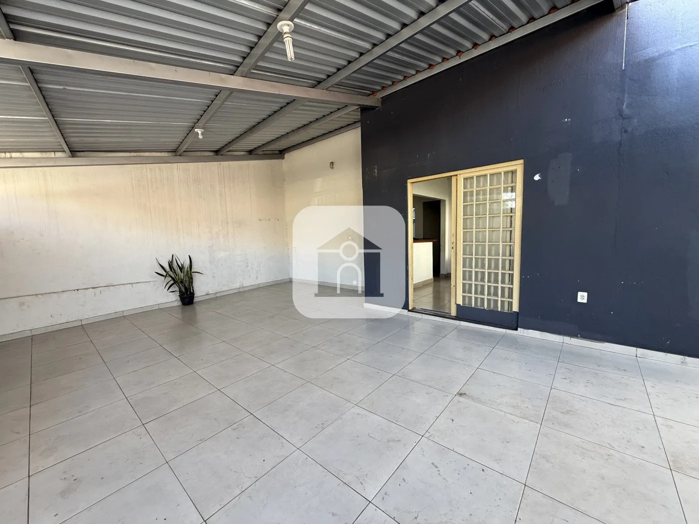 Alugar Casa / Padr&atilde;o em Uberl&acirc;ndia R$ 2.800,00 - Foto 1