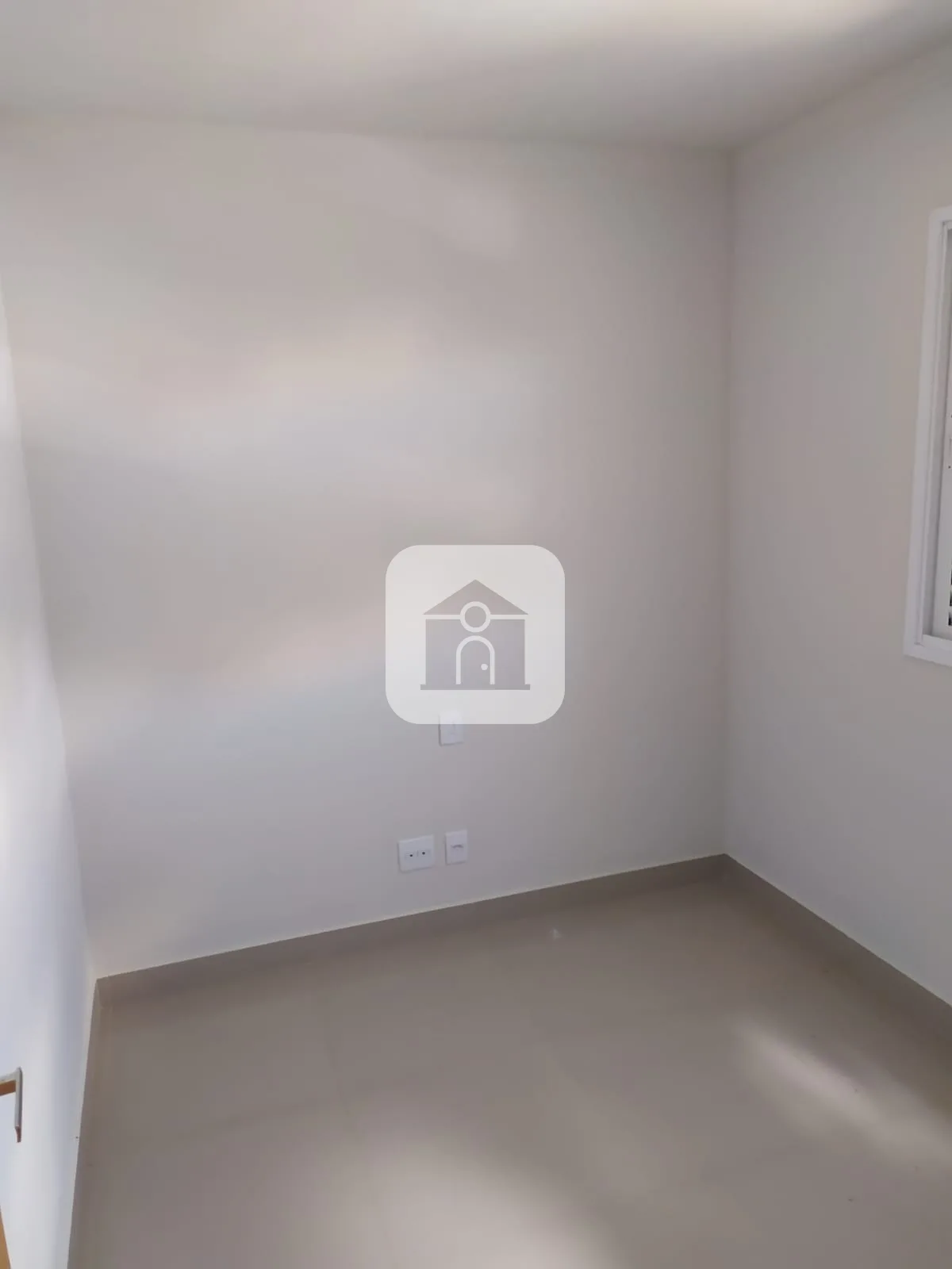 Alugar Apartamento / Sobrado em Uberl&acirc;ndia R$ 1.100,00 - Foto 3