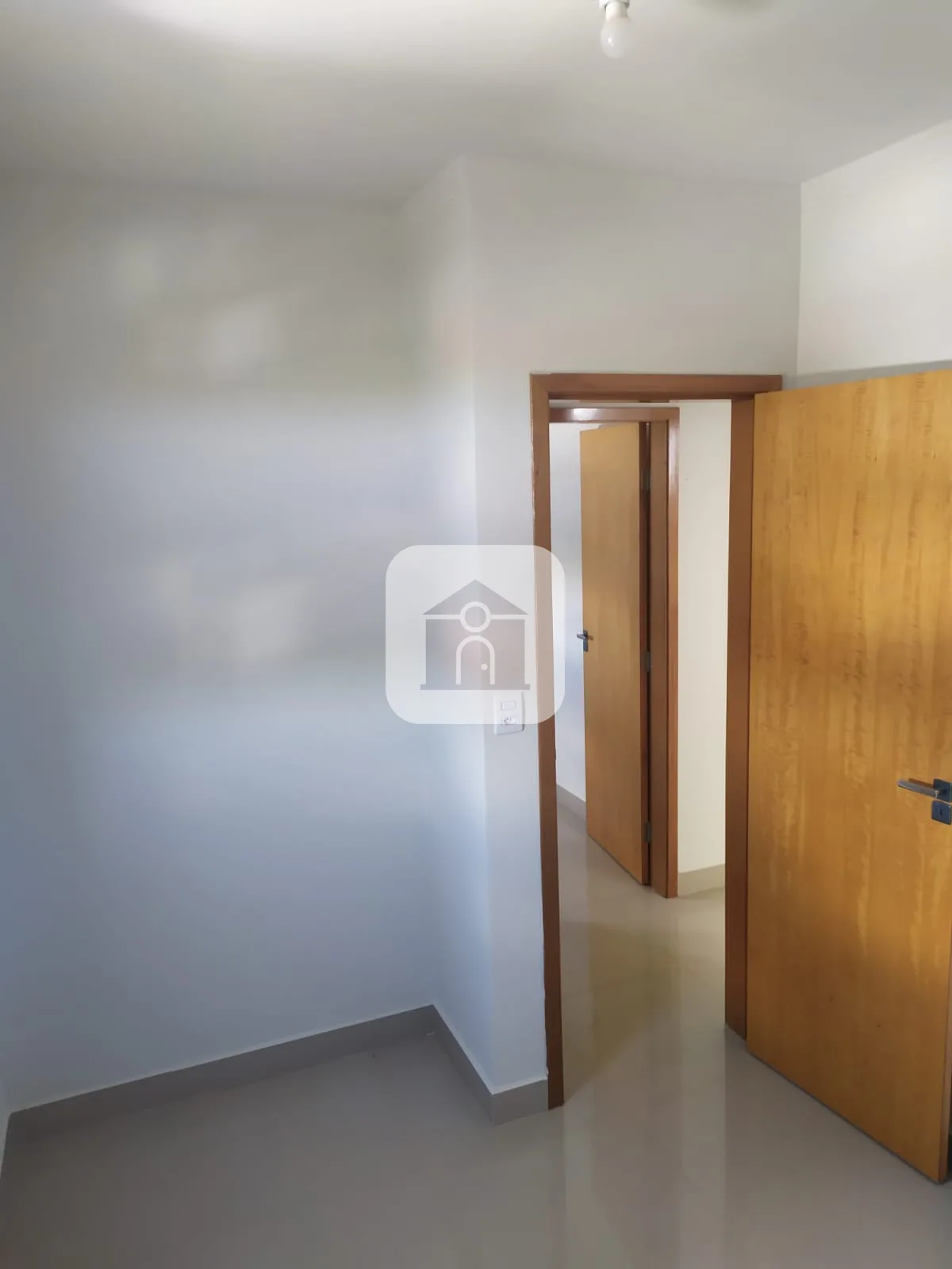 Alugar Apartamento / Sobrado em Uberl&acirc;ndia R$ 1.100,00 - Foto 4