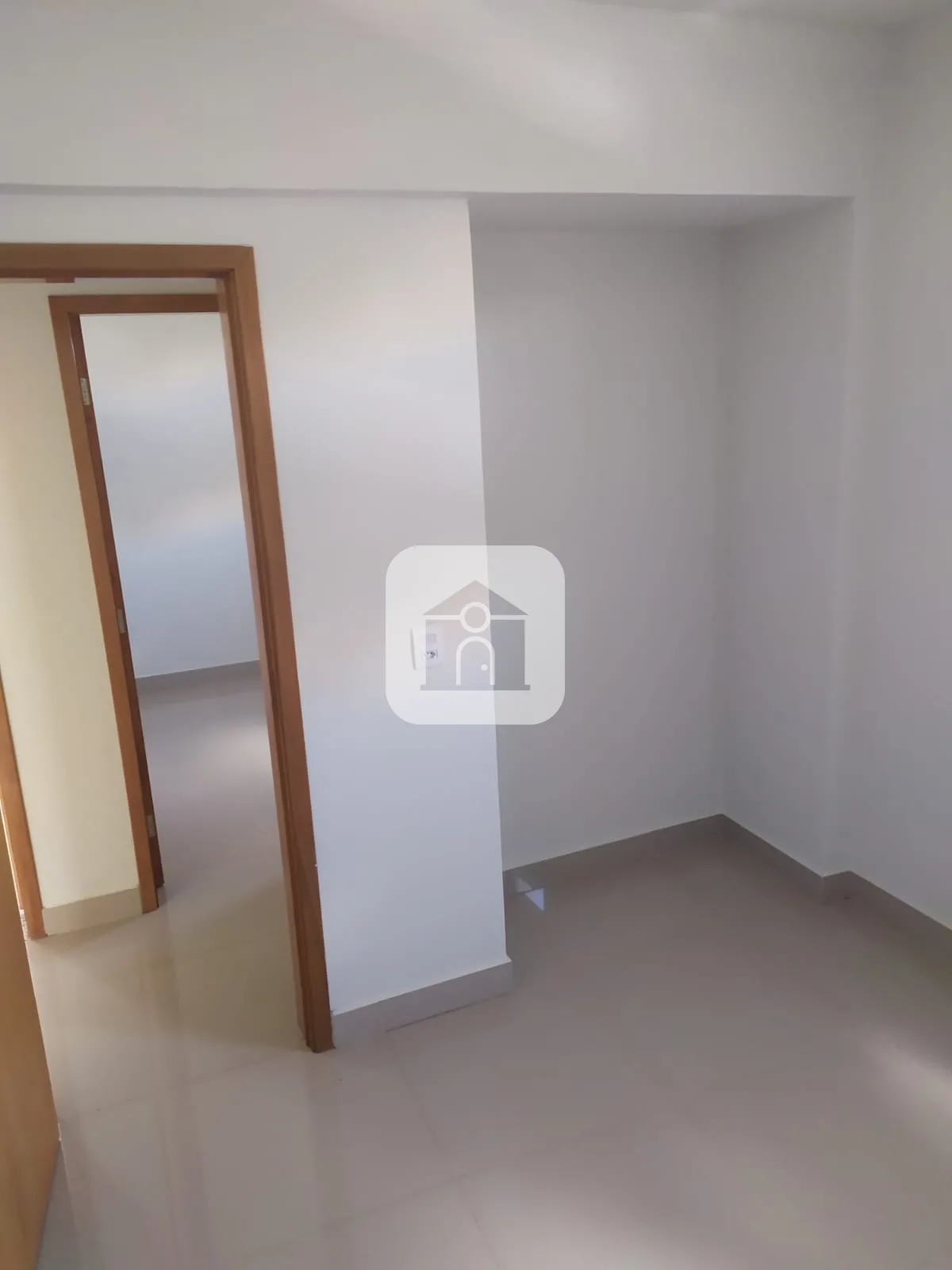 Alugar Apartamento / Sobrado em Uberl&acirc;ndia R$ 1.100,00 - Foto 5