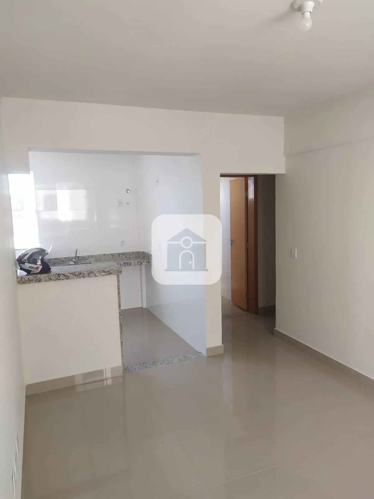 Alugar Apartamento / Sobrado em Uberl&acirc;ndia R$ 1.100,00 - Foto 6