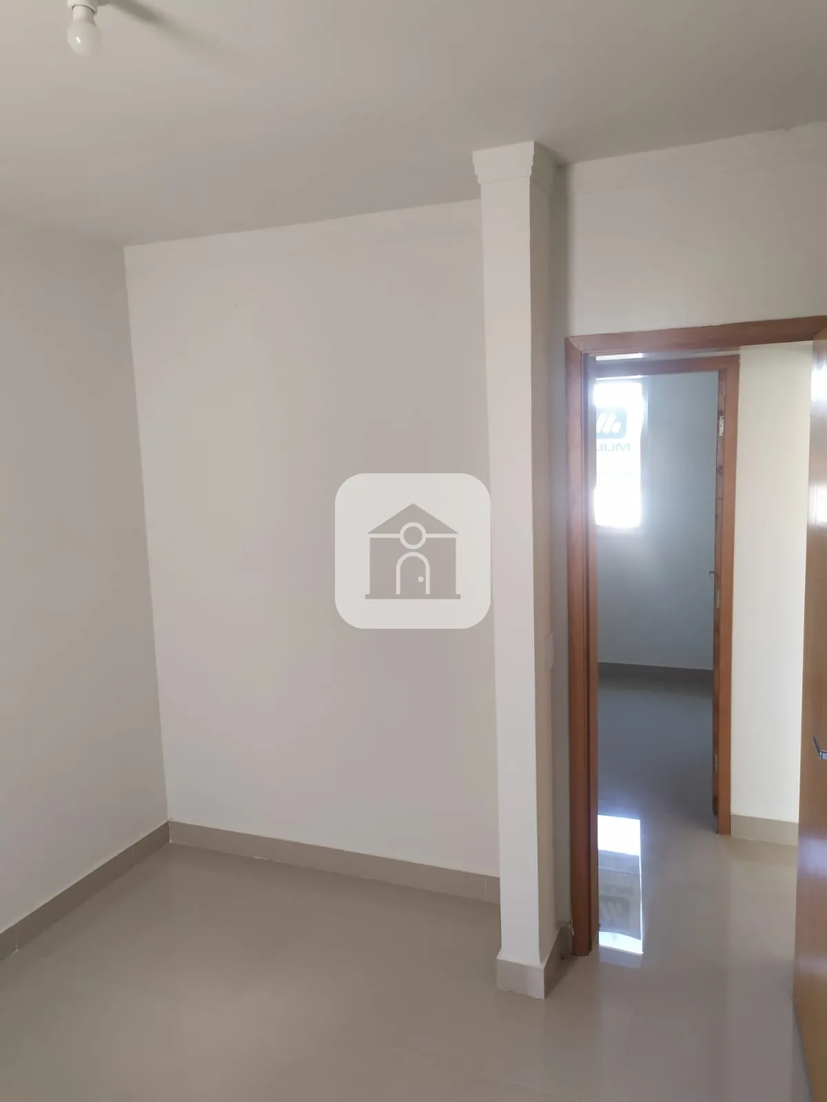 Alugar Apartamento / Sobrado em Uberl&acirc;ndia R$ 1.100,00 - Foto 3