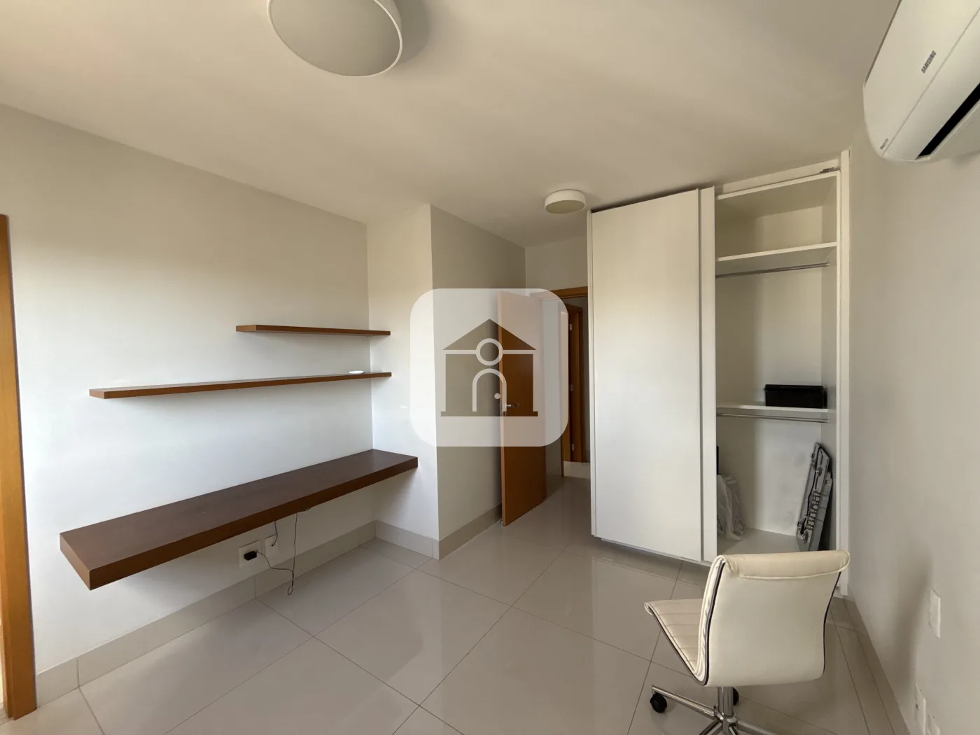 Alugar Apartamento / Padr&atilde;o em Uberl&acirc;ndia R$ 5.200,00 - Foto 2