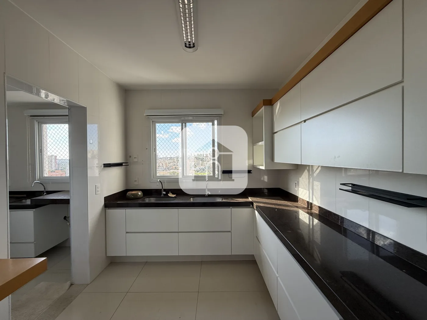 Alugar Apartamento / Padr&atilde;o em Uberl&acirc;ndia R$ 5.200,00 - Foto 10