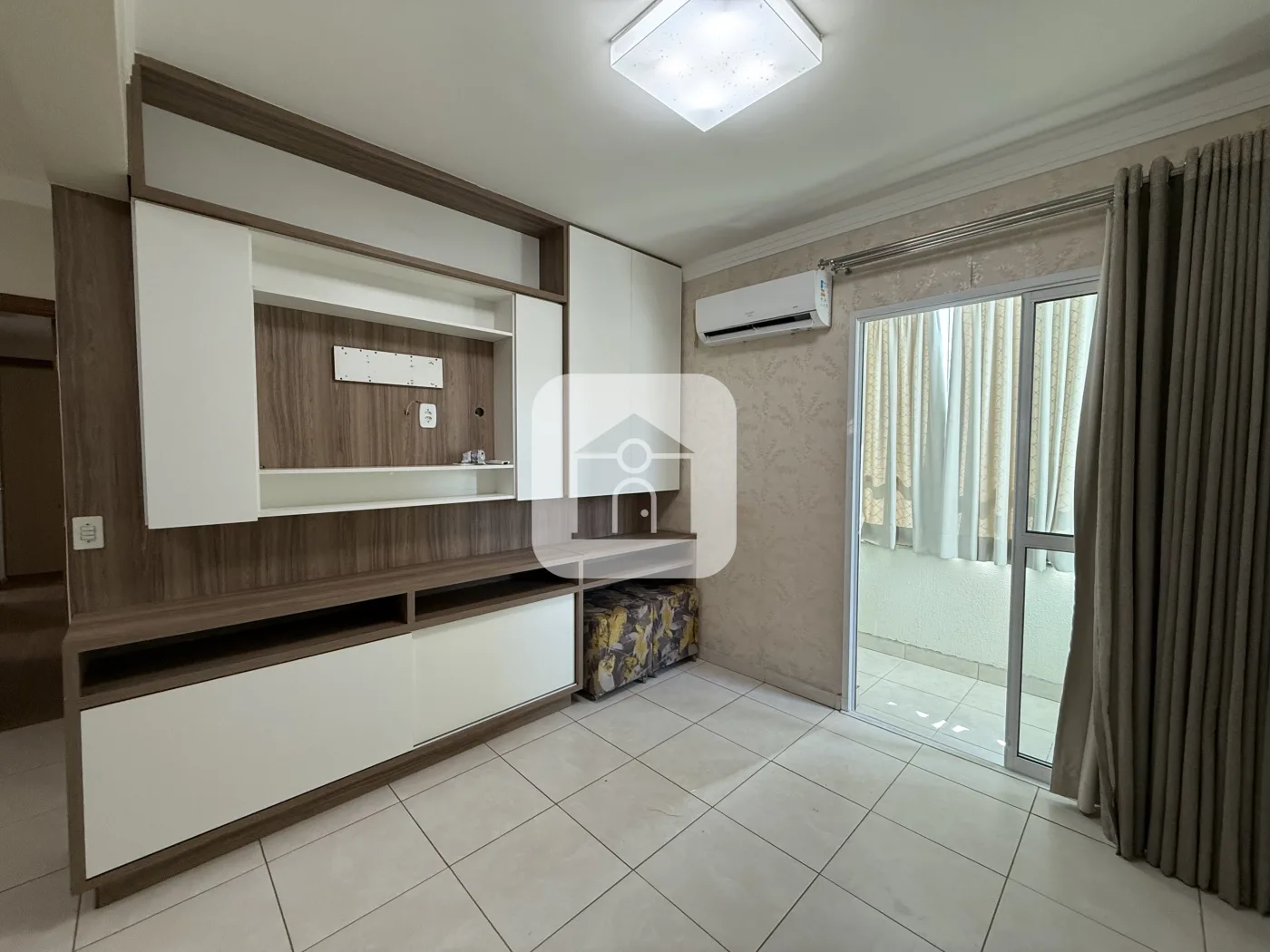 Alugar Apartamento / Padr&atilde;o em Uberl&acirc;ndia R$ 2.150,00 - Foto 2