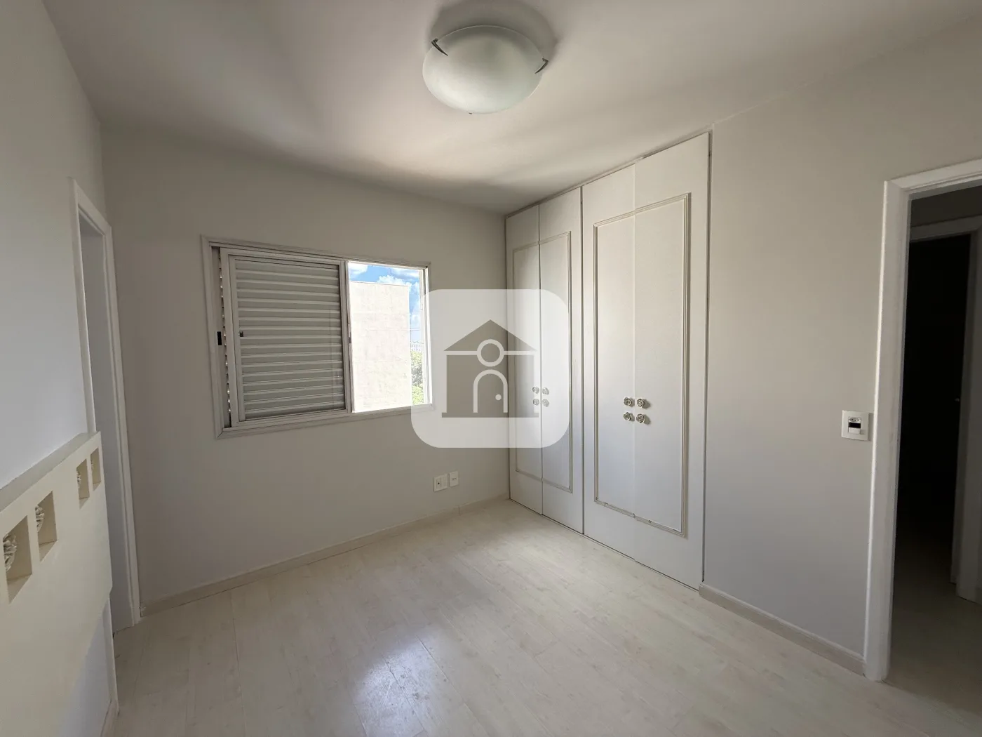 Alugar Apartamento / Padr&atilde;o em Uberl&acirc;ndia R$ 1.800,00 - Foto 8