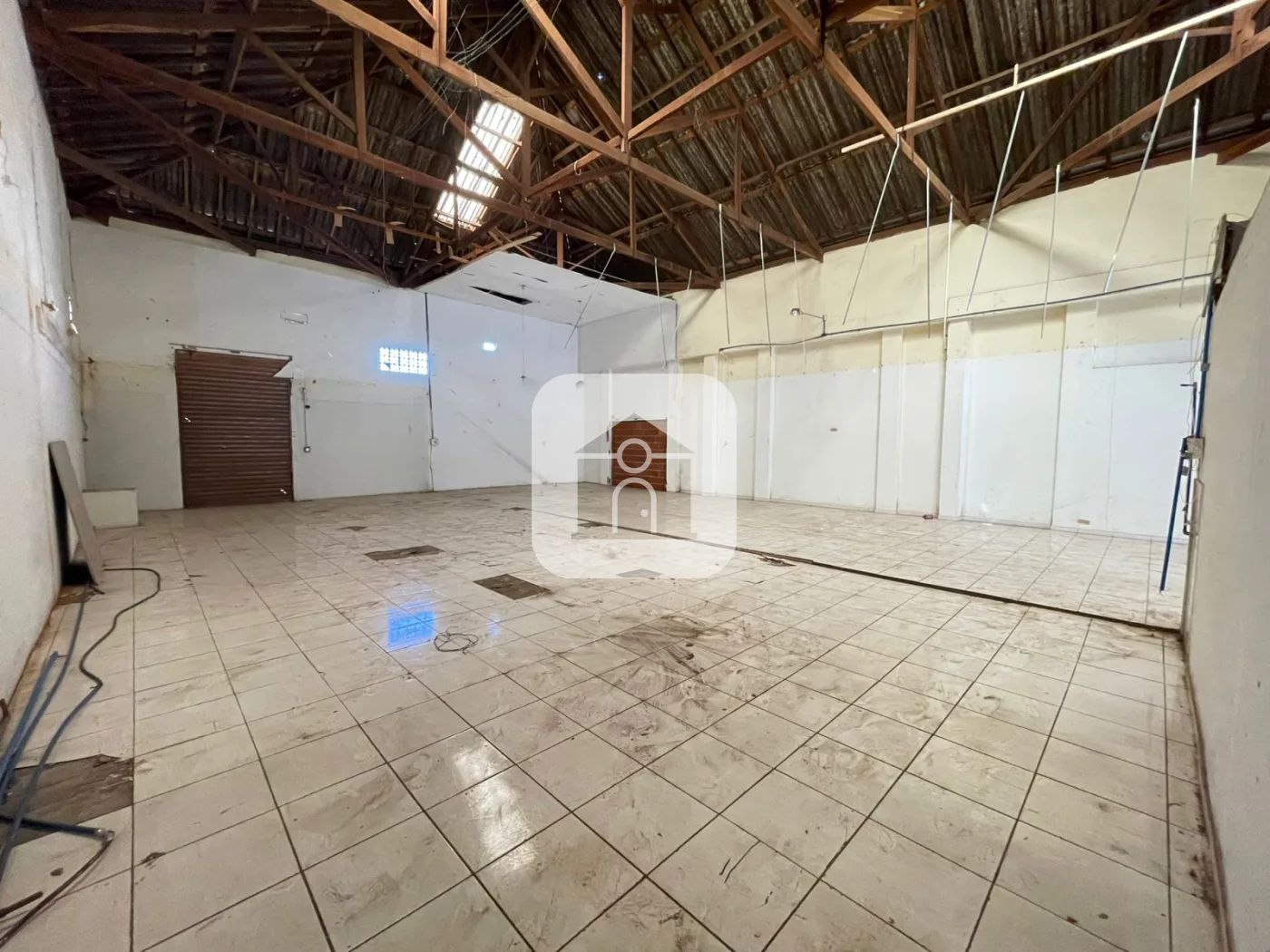 Alugar Comercial / Loja em Uberl&acirc;ndia R$ 7.200,00 - Foto 8