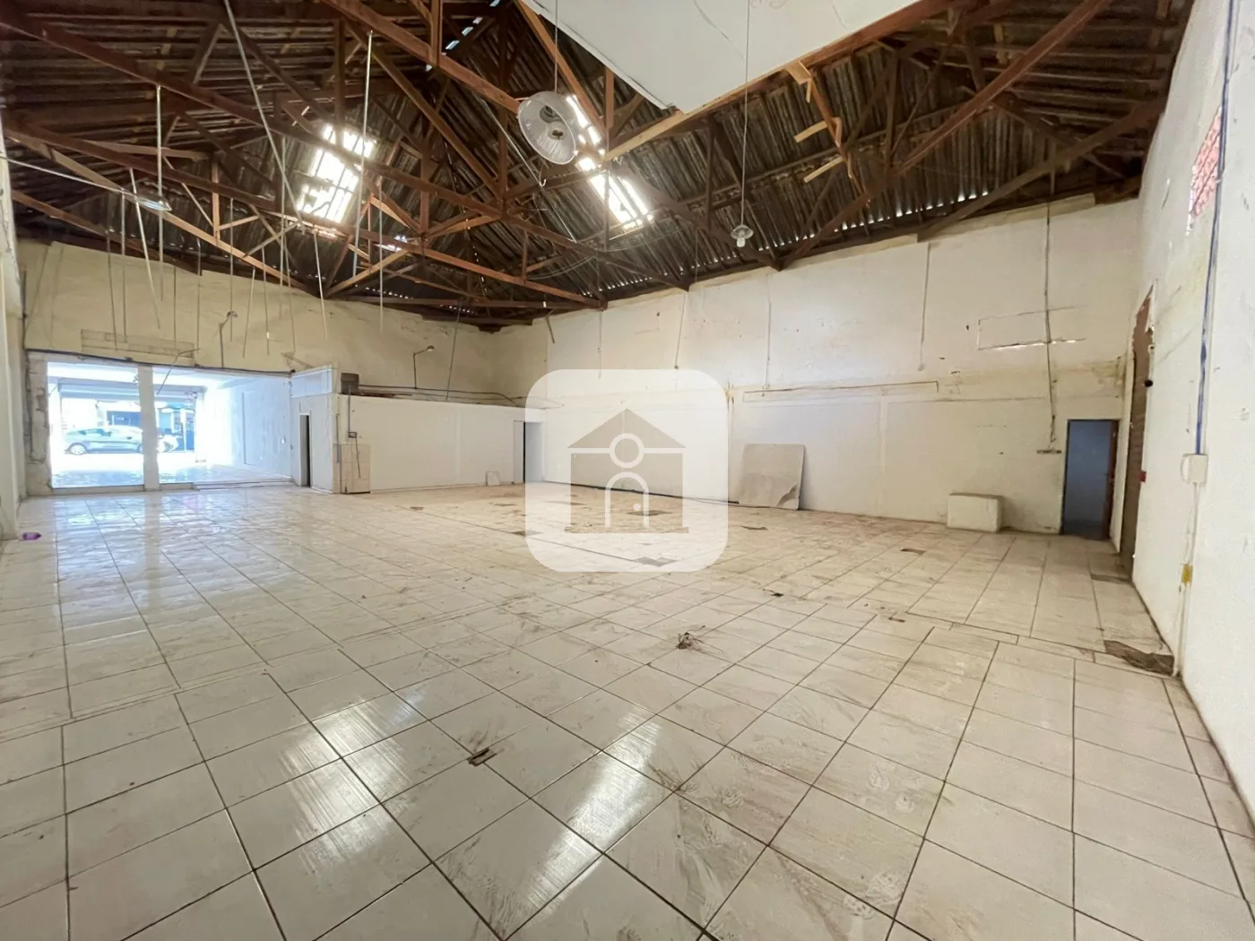 Alugar Comercial / Loja em Uberl&acirc;ndia R$ 7.200,00 - Foto 10