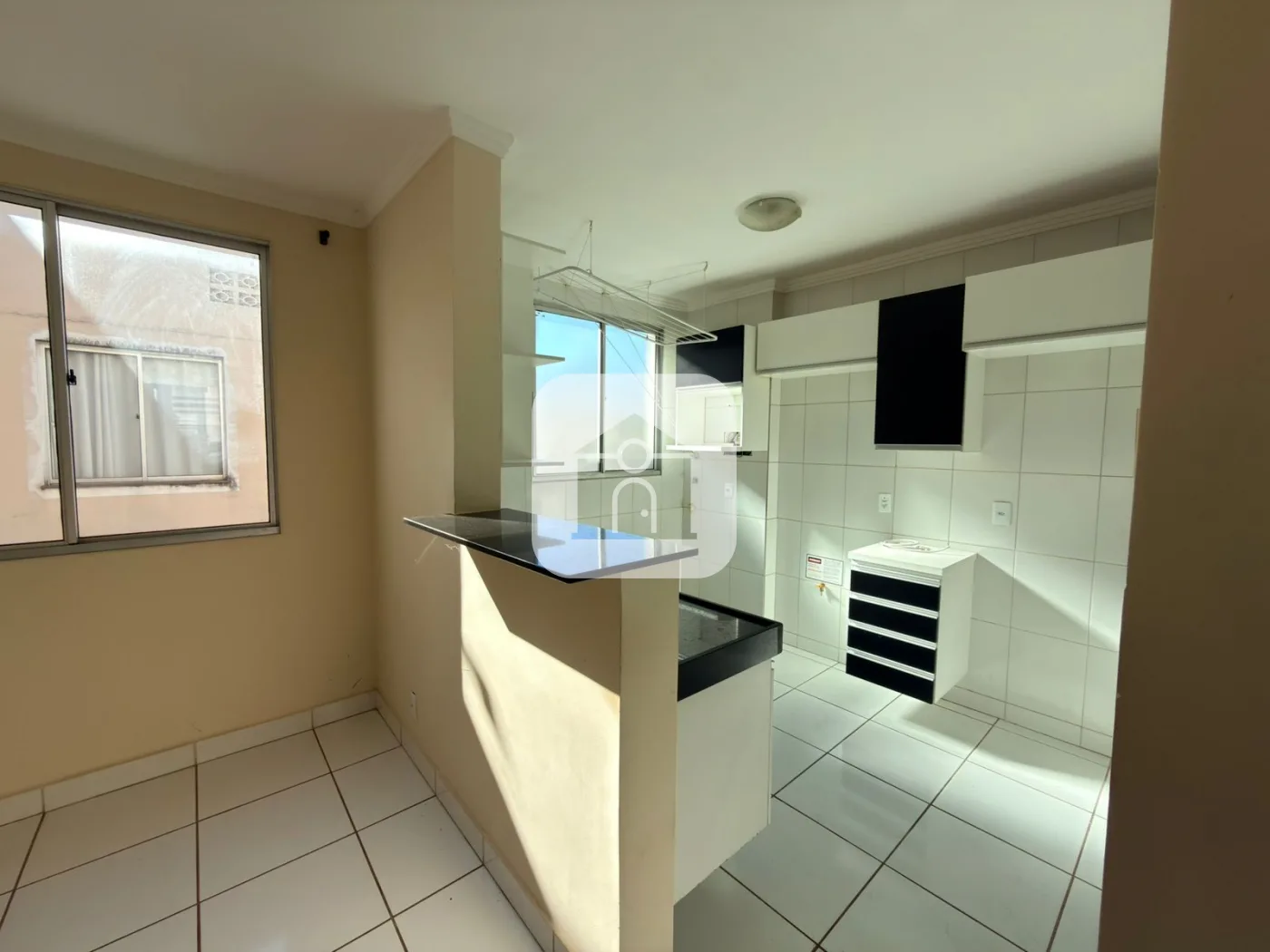 Alugar Apartamento / Padr&atilde;o em Uberlandia R$ 1.350,00 - Foto 1