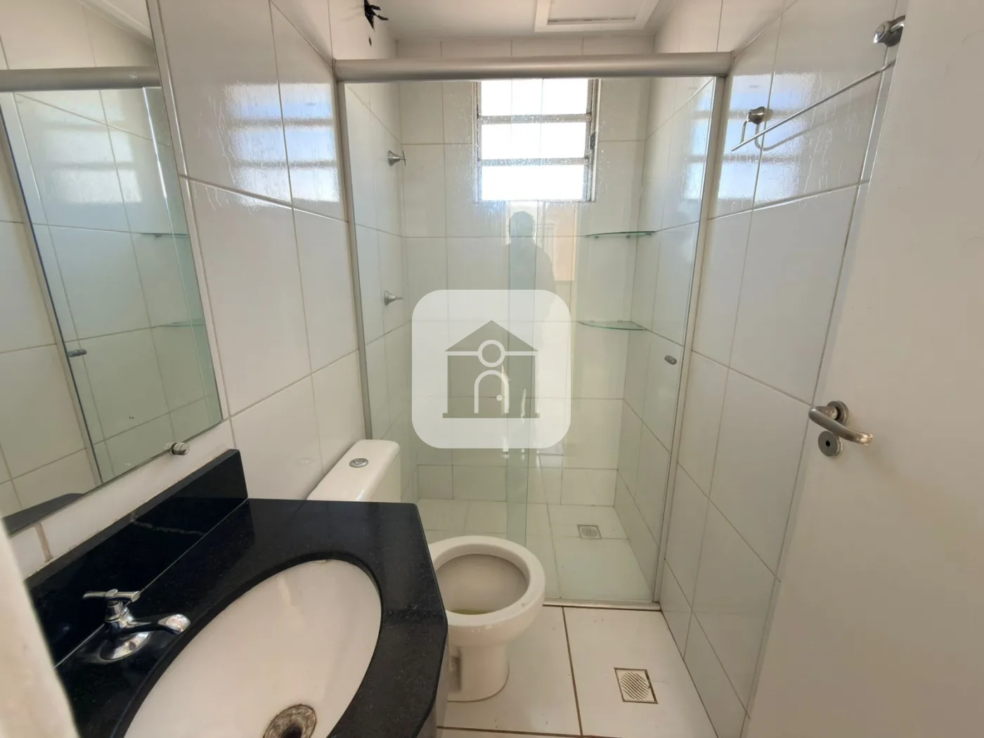 Alugar Apartamento / Padr&atilde;o em Uberlandia R$ 1.350,00 - Foto 7