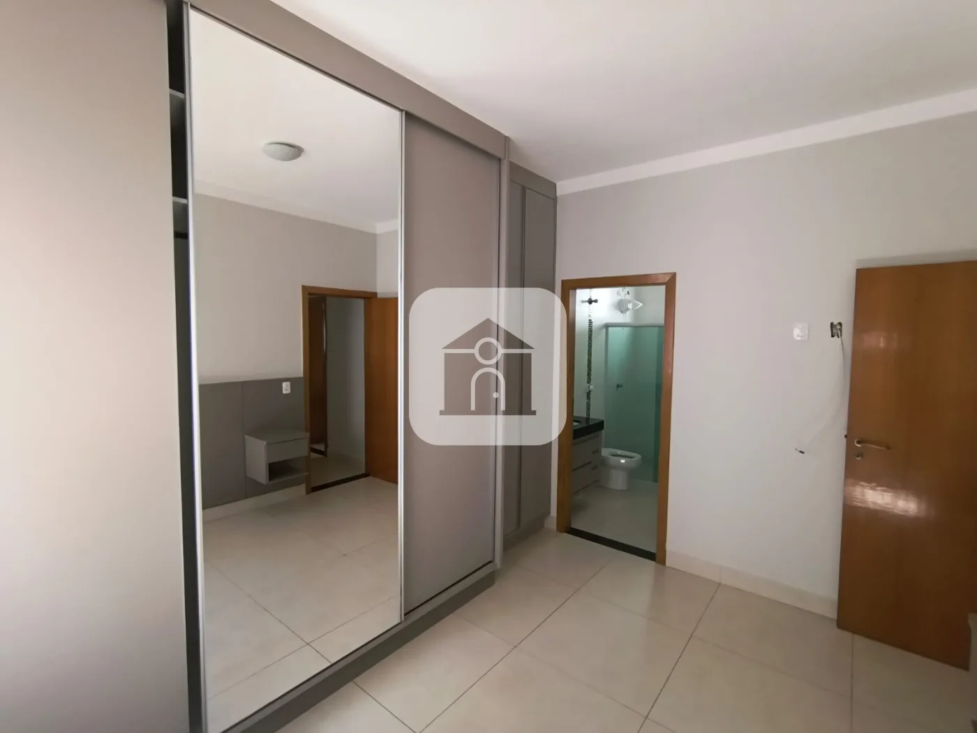 Alugar Casa / Padr&atilde;o em Uberl&acirc;ndia R$ 3.500,00 - Foto 11