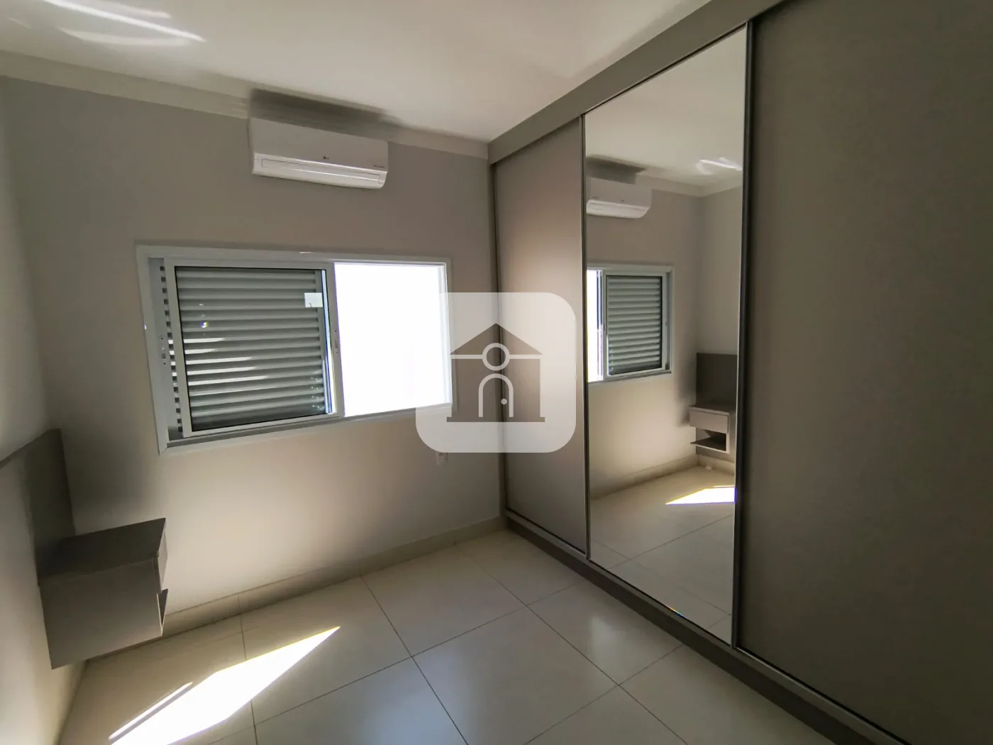 Alugar Casa / Padr&atilde;o em Uberl&acirc;ndia R$ 3.500,00 - Foto 12