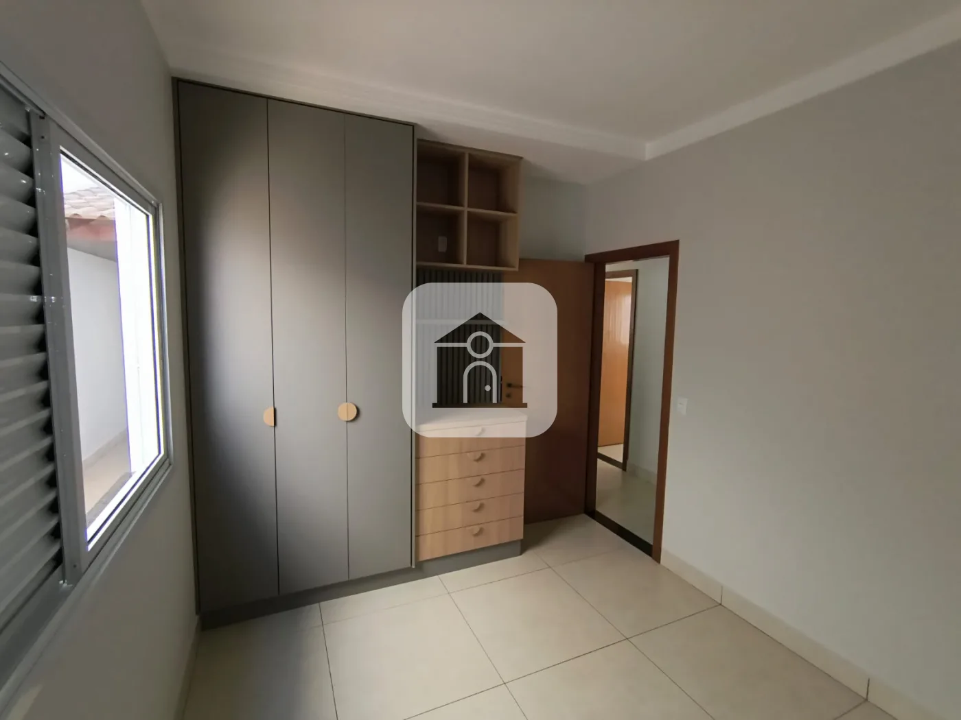 Alugar Casa / Padr&atilde;o em Uberl&acirc;ndia R$ 3.500,00 - Foto 14