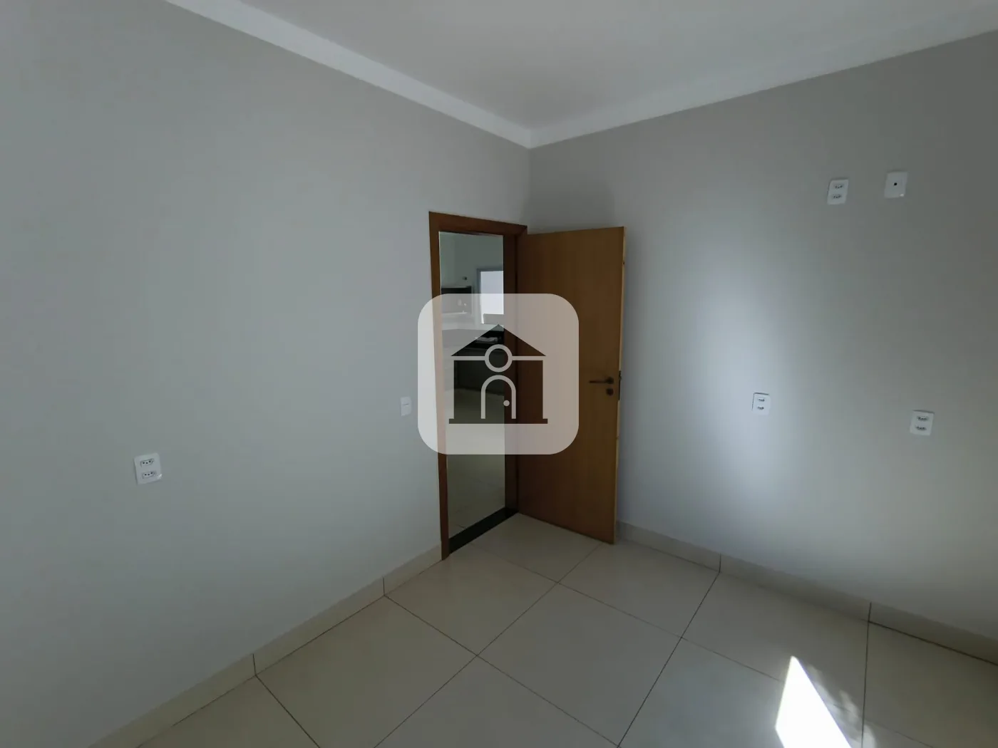 Alugar Casa / Padr&atilde;o em Uberl&acirc;ndia R$ 3.500,00 - Foto 17