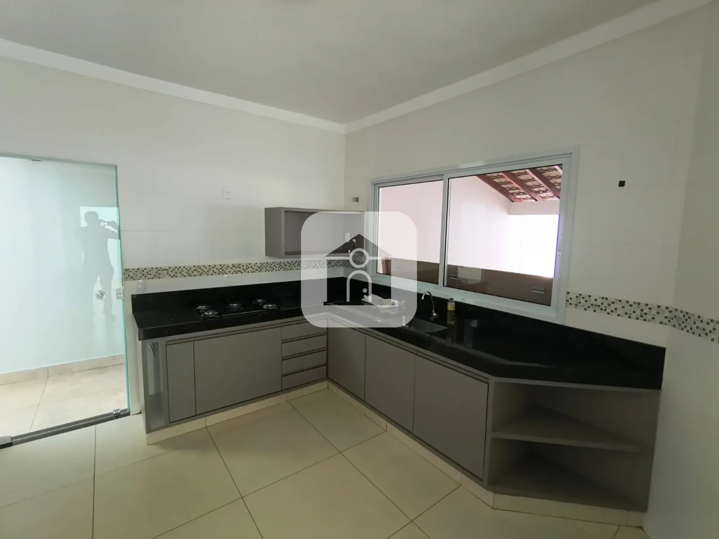 Alugar Casa / Padr&atilde;o em Uberl&acirc;ndia R$ 3.500,00 - Foto 8