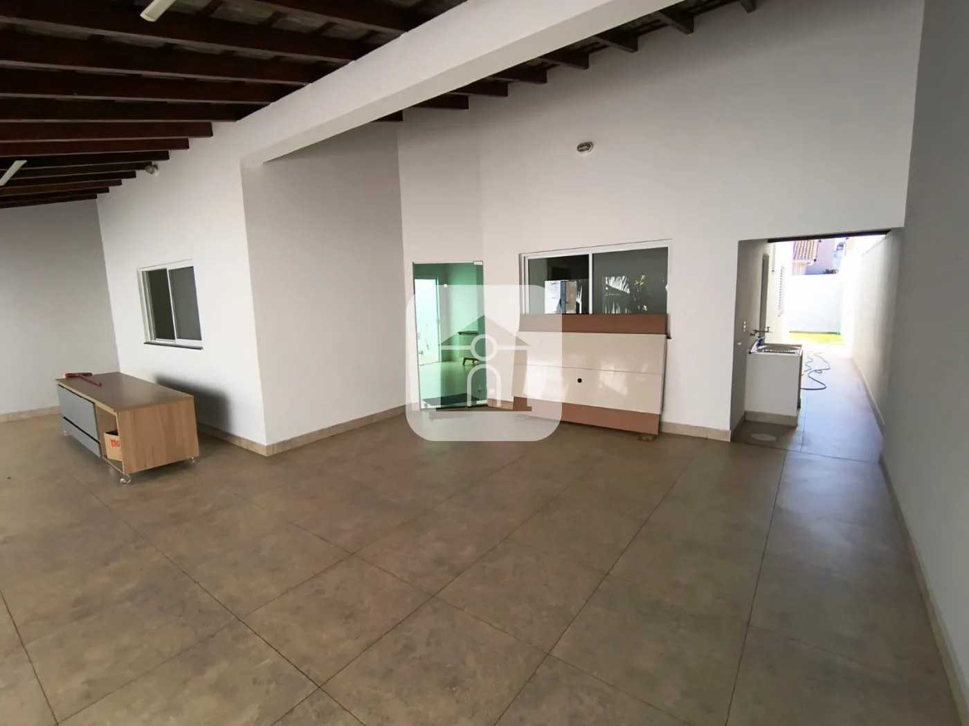 Alugar Casa / Padr&atilde;o em Uberl&acirc;ndia R$ 3.500,00 - Foto 2