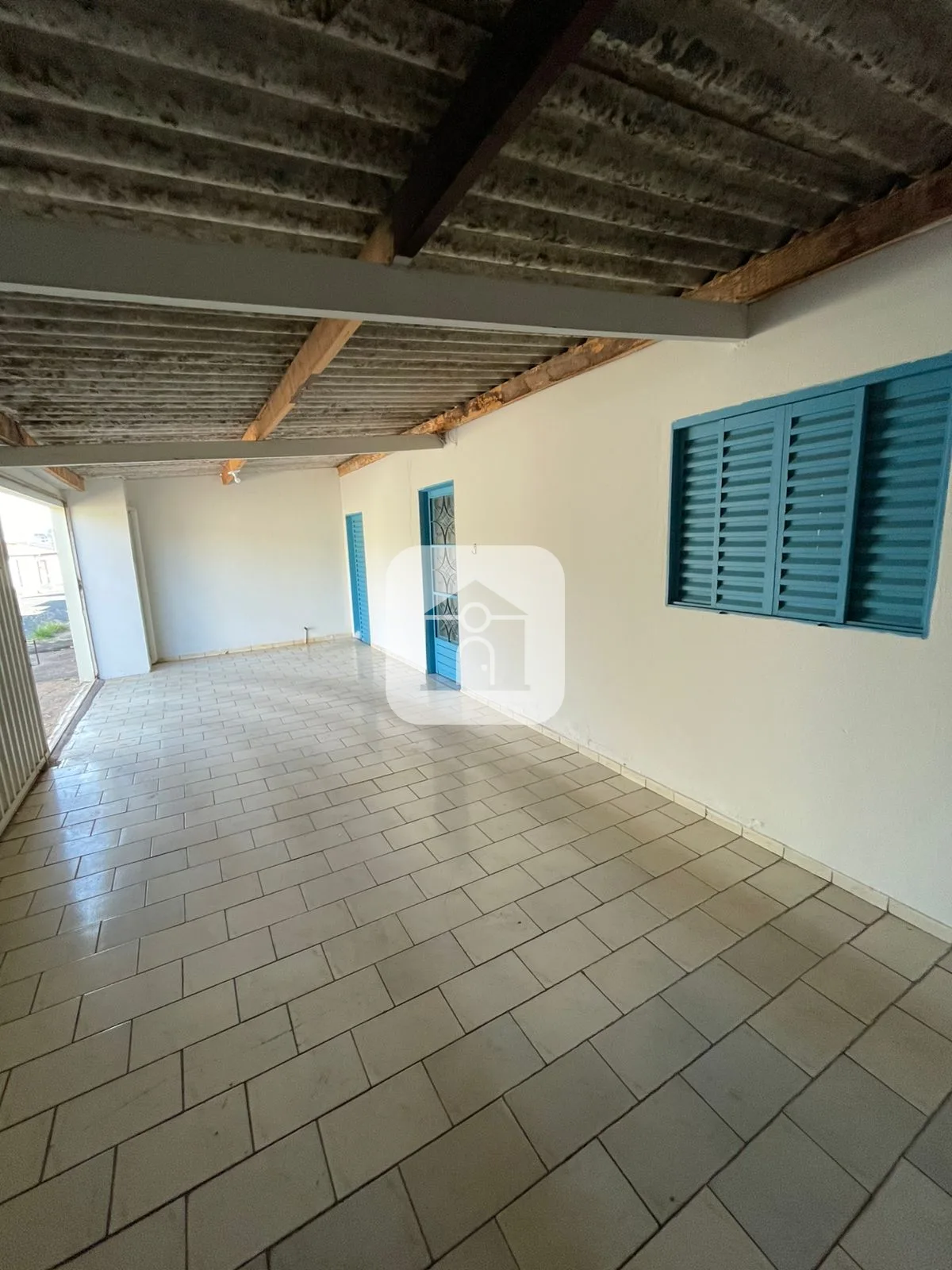 Alugar Casa / Padr&atilde;o em Uberl&acirc;ndia R$ 1.500,00 - Foto 1