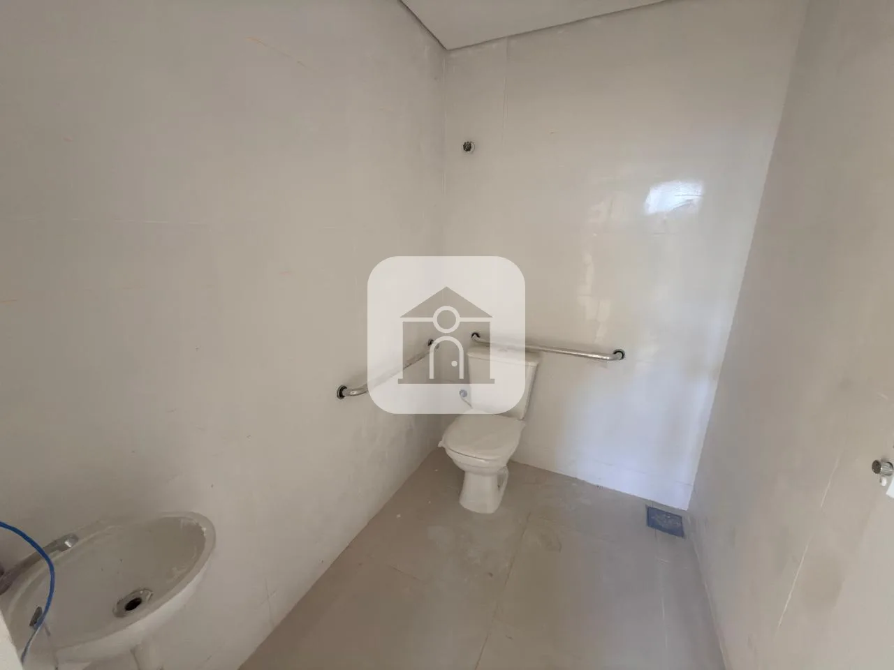 Alugar Comercial / Casa Comercial em Uberl&acirc;ndia R$ 8.000,00 - Foto 17