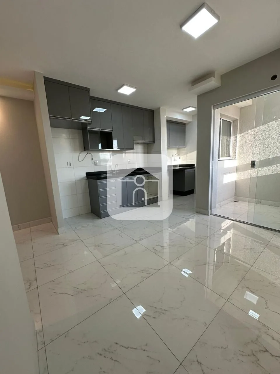 Alugar Apartamento / Padr&atilde;o em Uberlandia R$ 2.100,00 - Foto 4