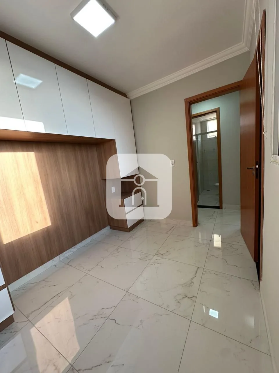 Alugar Apartamento / Padr&atilde;o em Uberlandia R$ 2.100,00 - Foto 11