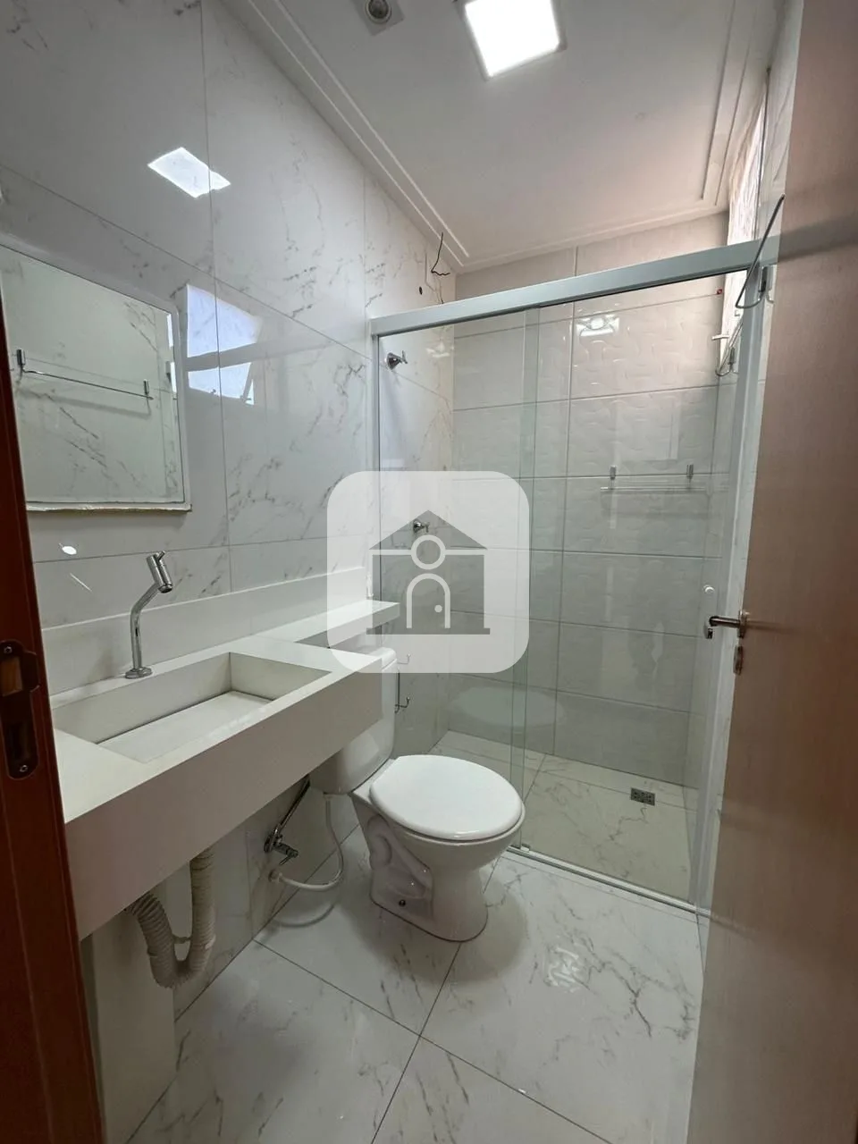 Alugar Apartamento / Padr&atilde;o em Uberlandia R$ 2.100,00 - Foto 14