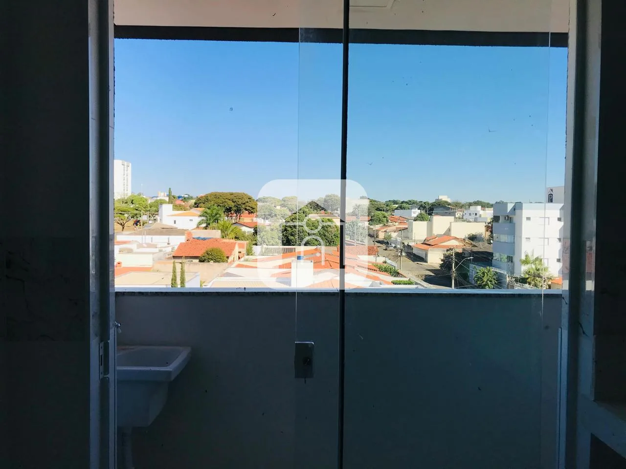 Alugar Apartamento / Padr&atilde;o em Uberl&acirc;ndia R$ 2.200,00 - Foto 3