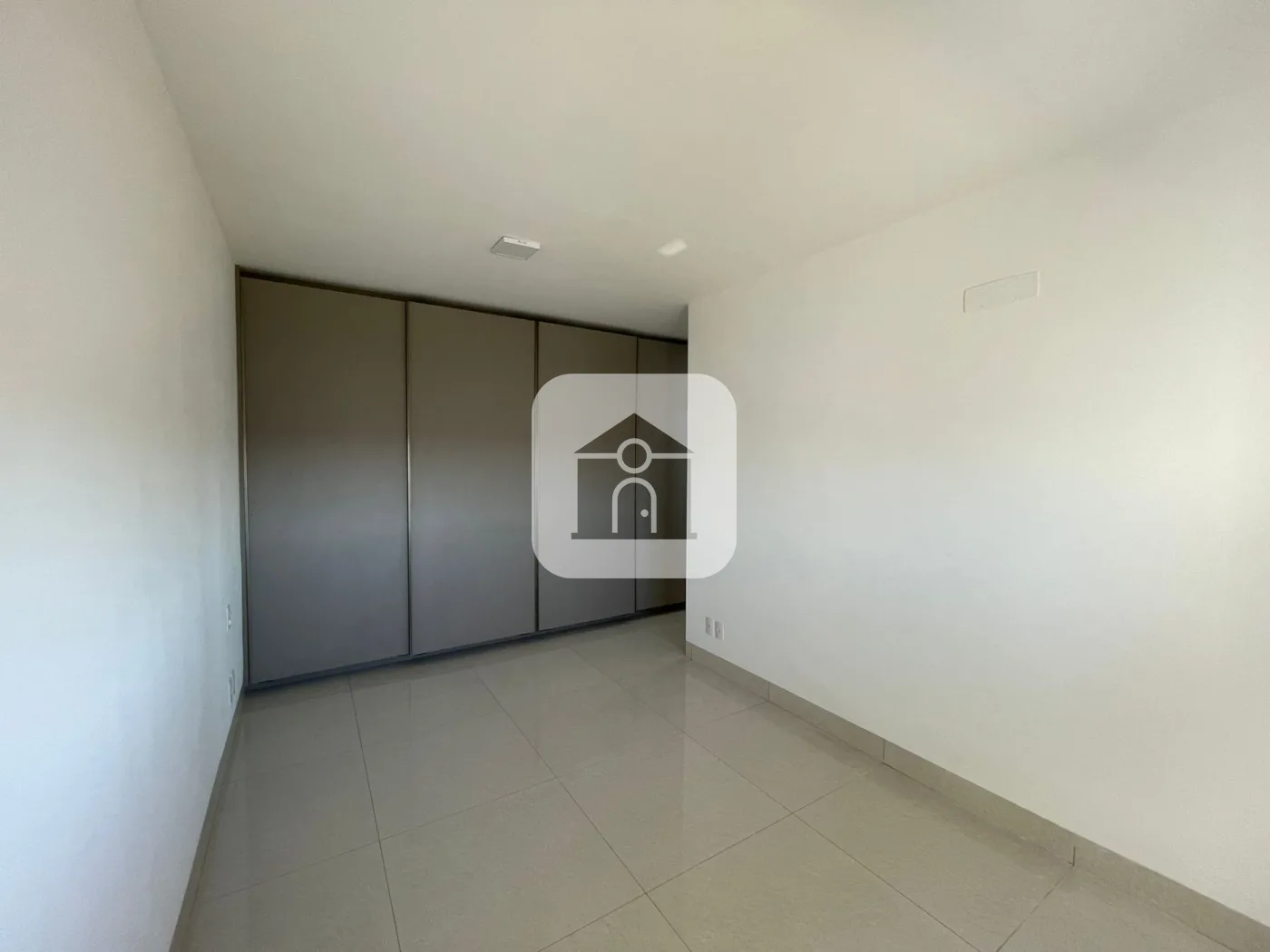 Alugar Apartamento / Padr&atilde;o em Uberl&acirc;ndia R$ 6.500,00 - Foto 2