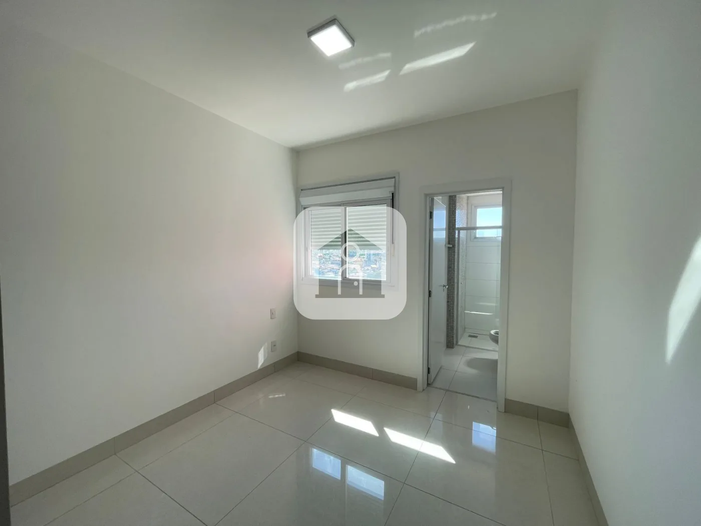 Alugar Apartamento / Padr&atilde;o em Uberl&acirc;ndia R$ 6.500,00 - Foto 4