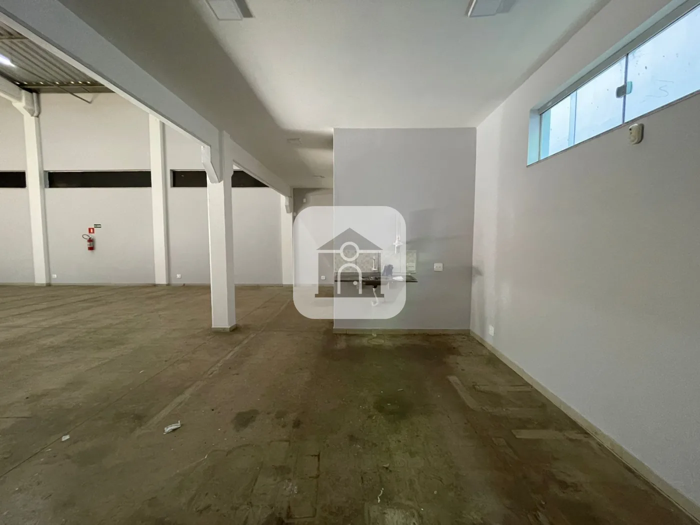 Alugar Comercial / Galp&atilde;o em Uberl&acirc;ndia R$ 8.000,00 - Foto 3