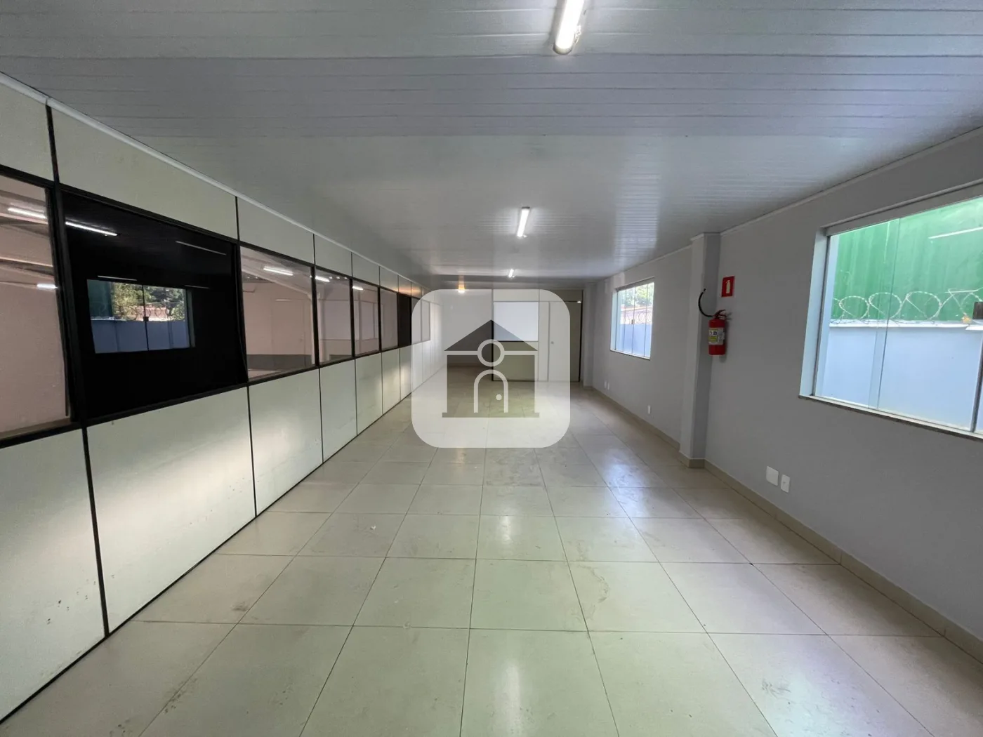 Alugar Comercial / Galp&atilde;o em Uberl&acirc;ndia R$ 8.000,00 - Foto 9