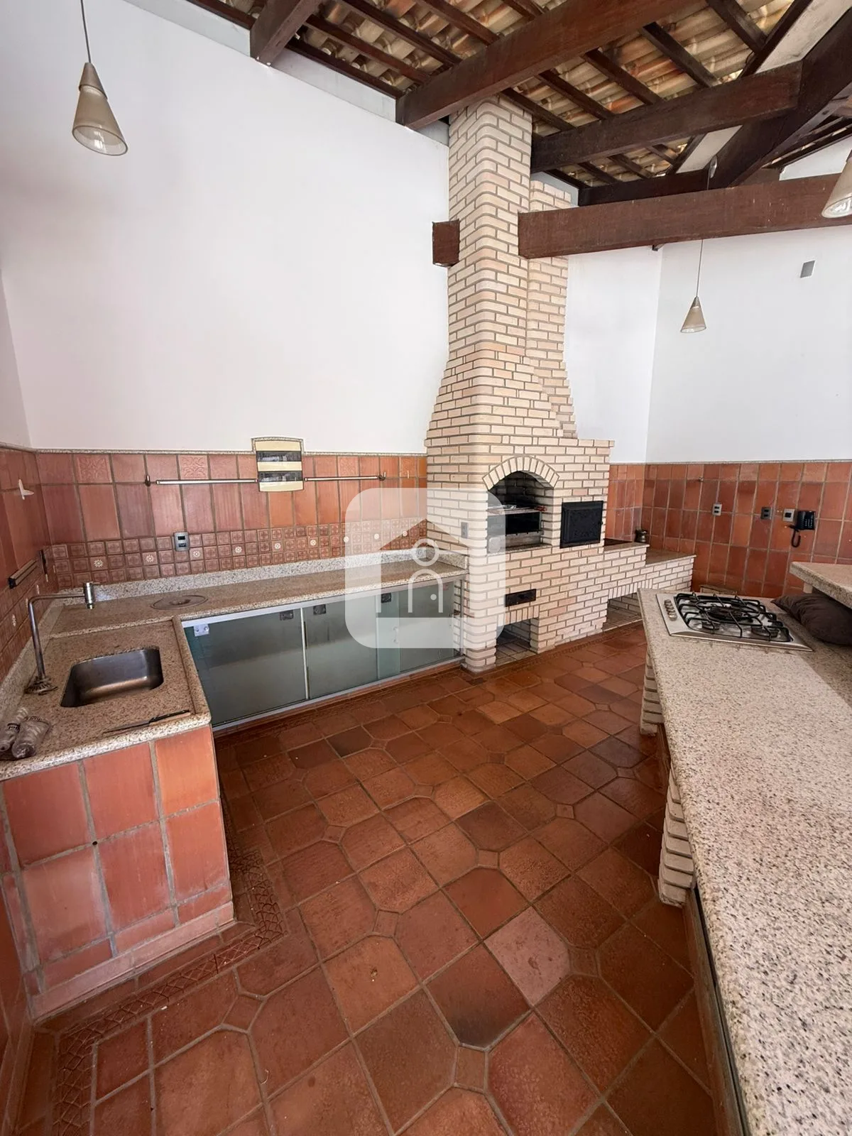 Alugar Casa / Padr&atilde;o em Araguari R$ 7.000,00 - Foto 1