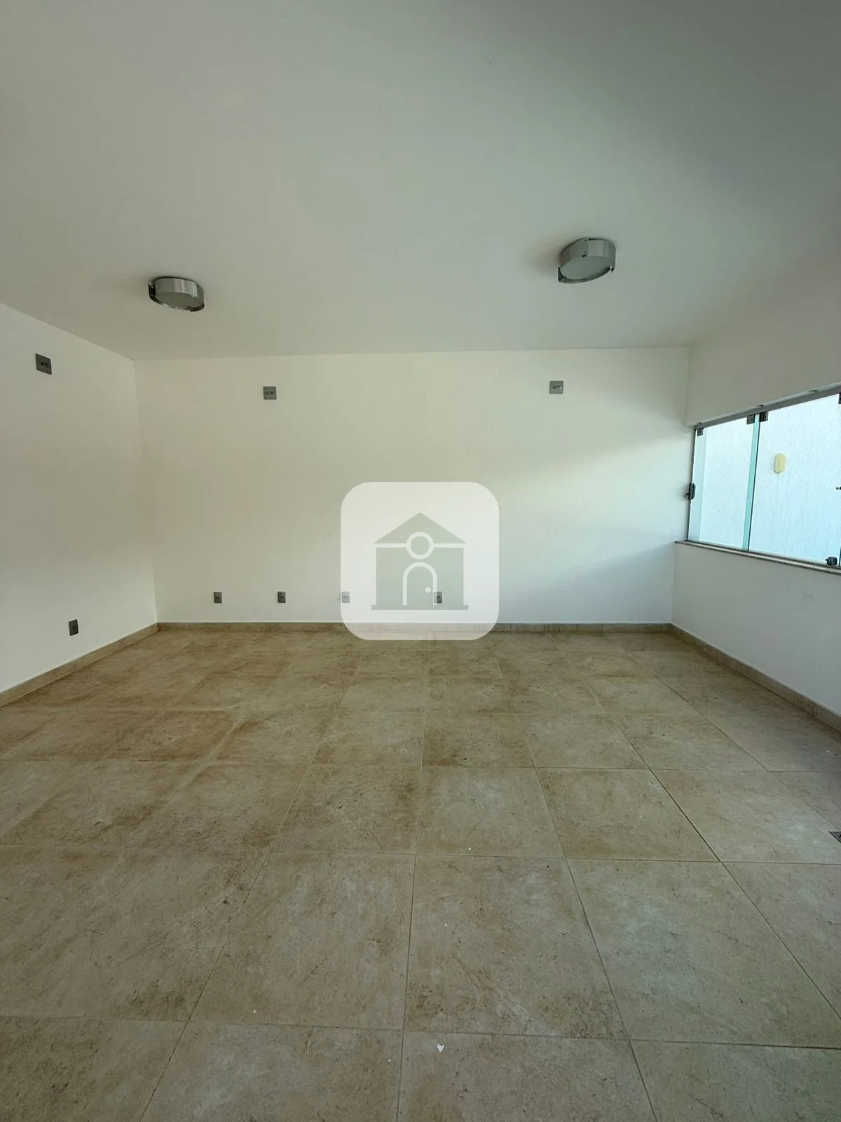 Alugar Casa / Padr&atilde;o em Araguari R$ 7.000,00 - Foto 10