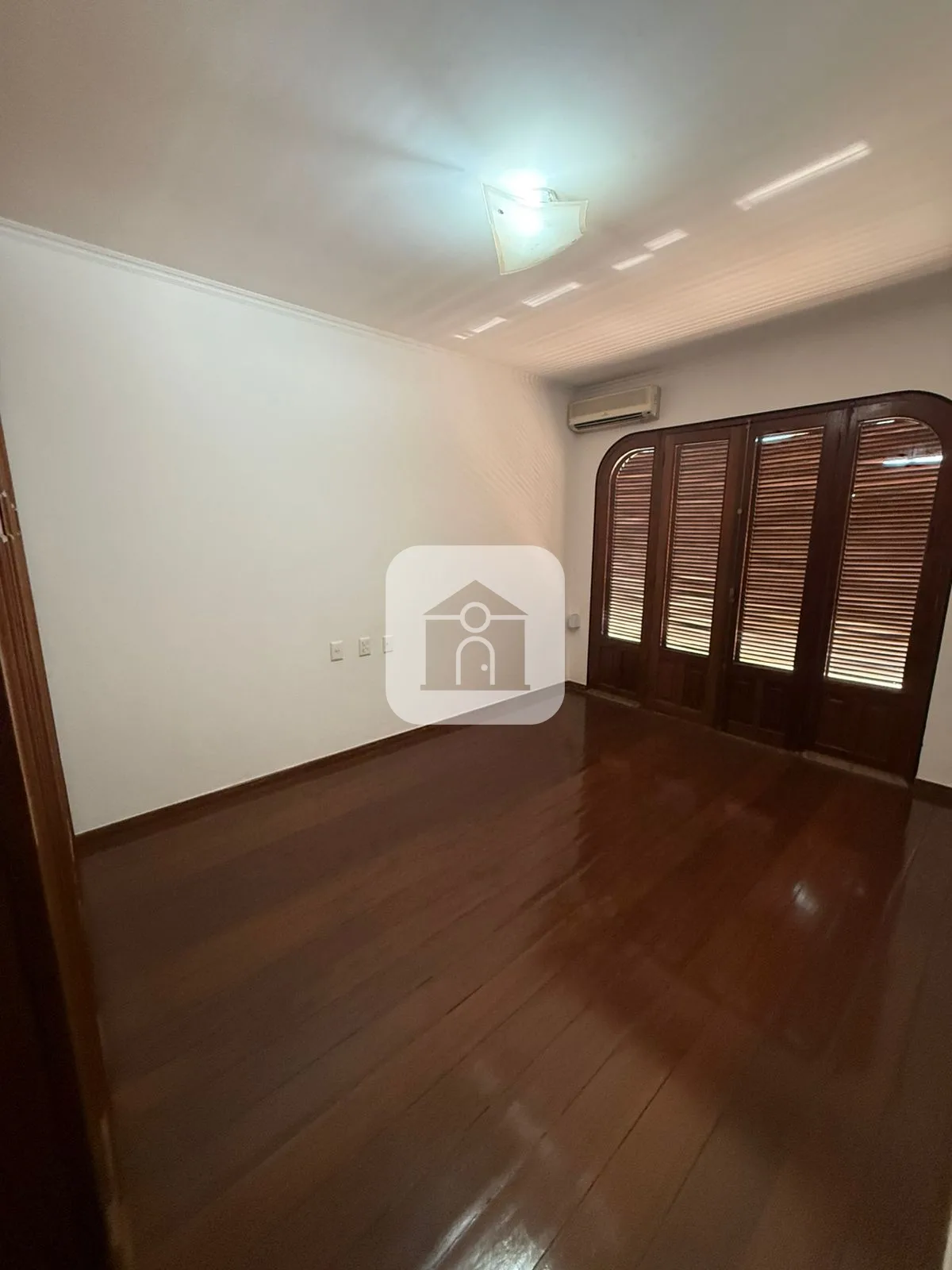 Alugar Casa / Padr&atilde;o em Araguari R$ 7.000,00 - Foto 17