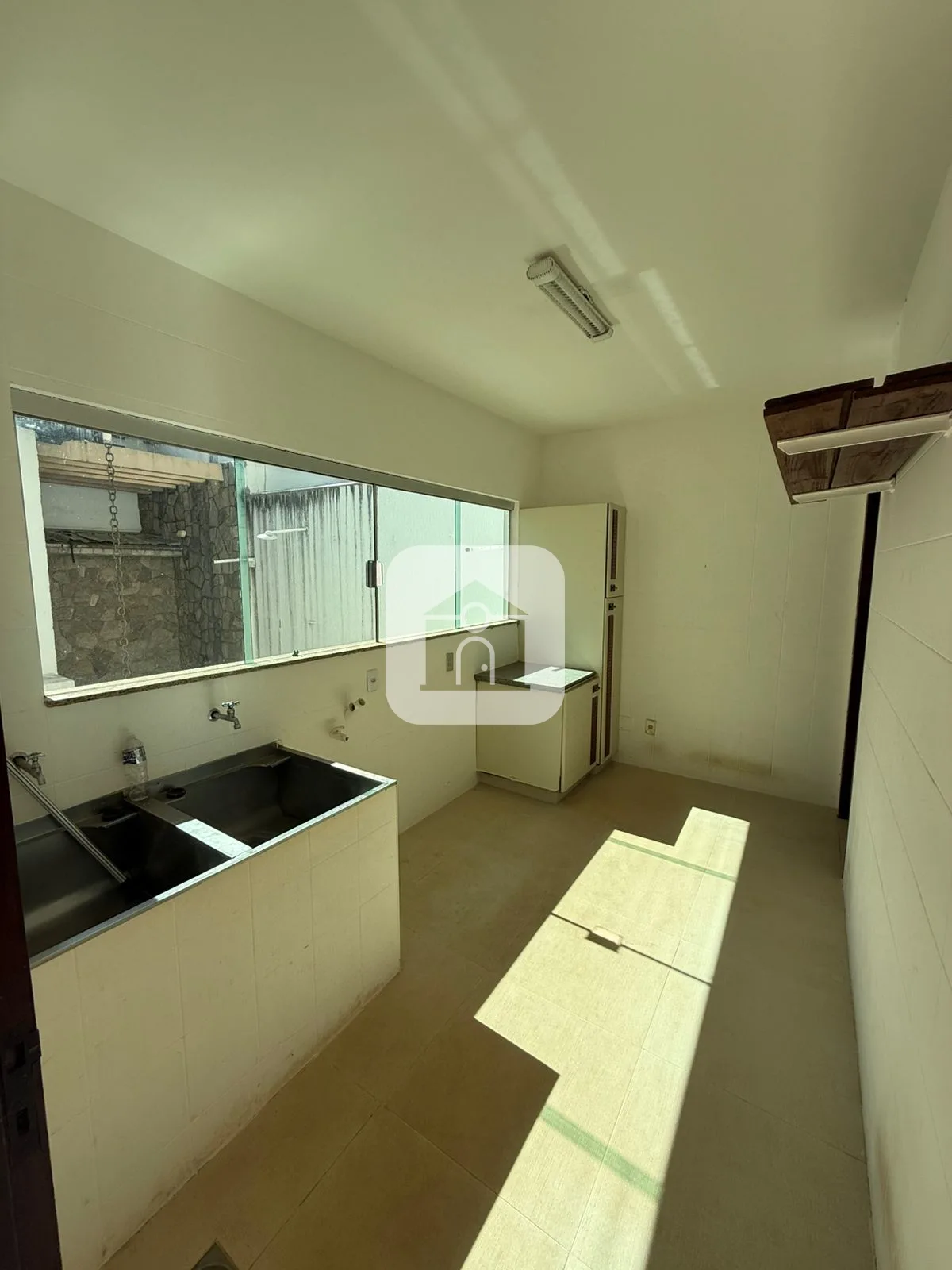 Alugar Casa / Padr&atilde;o em Araguari R$ 7.000,00 - Foto 28