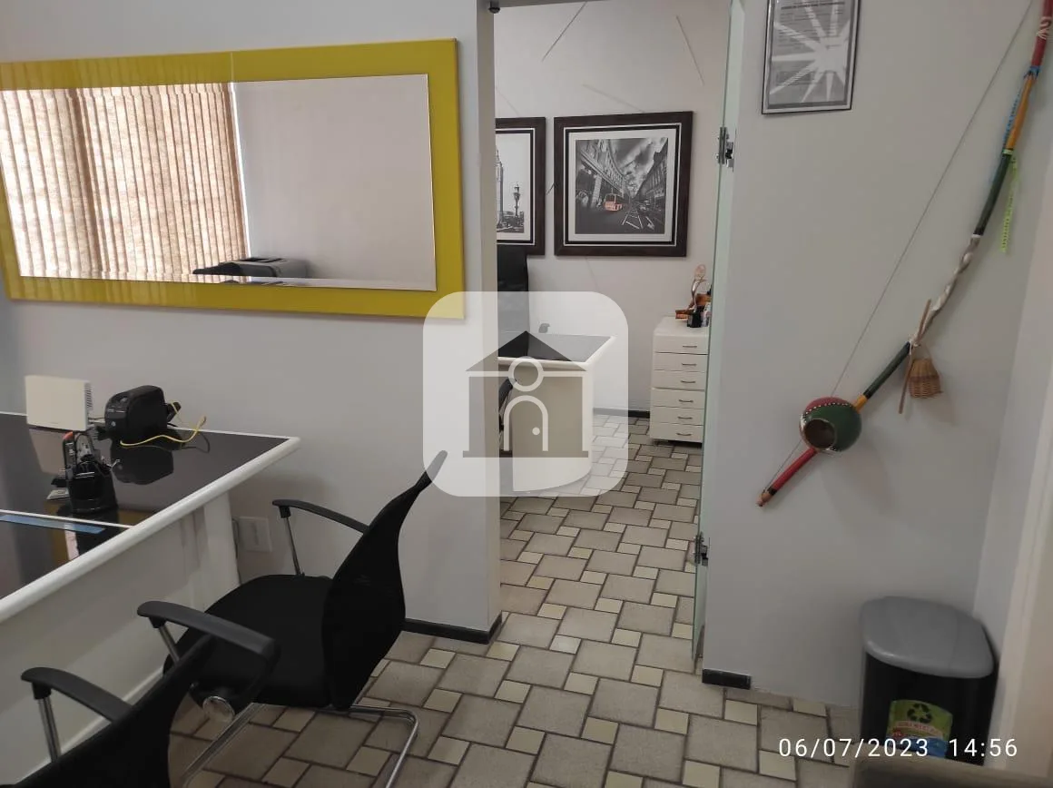 Alugar Comercial / Sala Comercial Condom&iacute;nio em Uberl&acirc;ndia R$ 1.000,00 - Foto 2