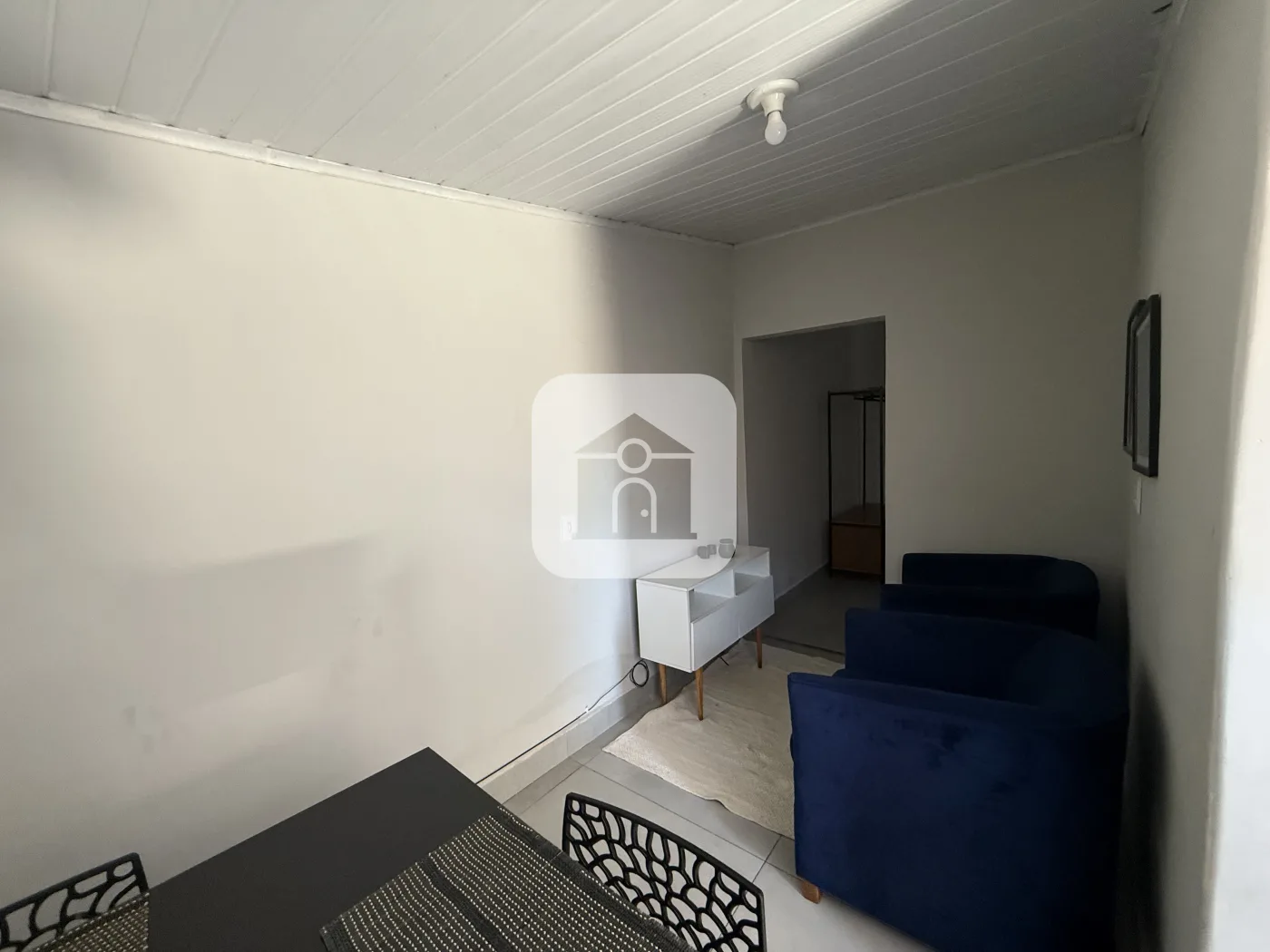Alugar Casa / Padr&atilde;o em Uberl&acirc;ndia R$ 1.150,00 - Foto 1
