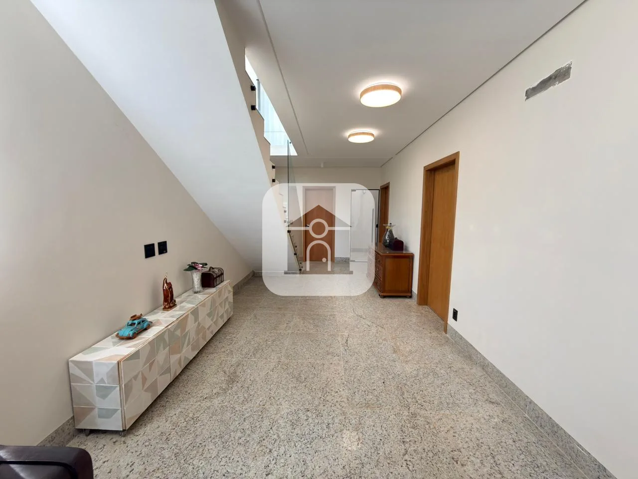 Alugar Casa / Sobrado em Uberl&acirc;ndia R$ 4.500,00 - Foto 2