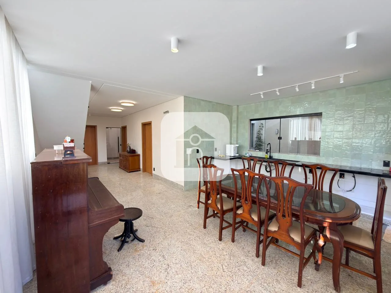 Alugar Casa / Sobrado em Uberl&acirc;ndia R$ 4.500,00 - Foto 3