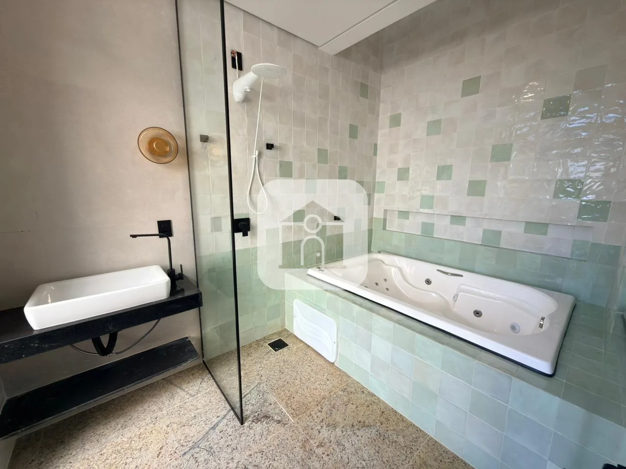 Alugar Casa / Sobrado em Uberl&acirc;ndia R$ 4.500,00 - Foto 6