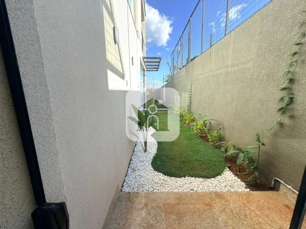 Alugar Casa / Sobrado em Uberl&acirc;ndia R$ 4.500,00 - Foto 7