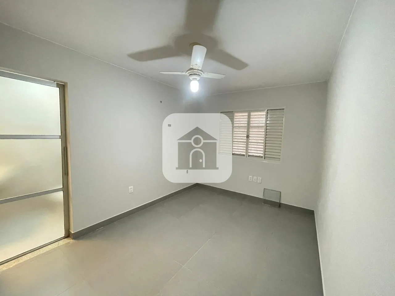Alugar Casa / Padr&atilde;o em Uberl&acirc;ndia R$ 4.500,00 - Foto 9