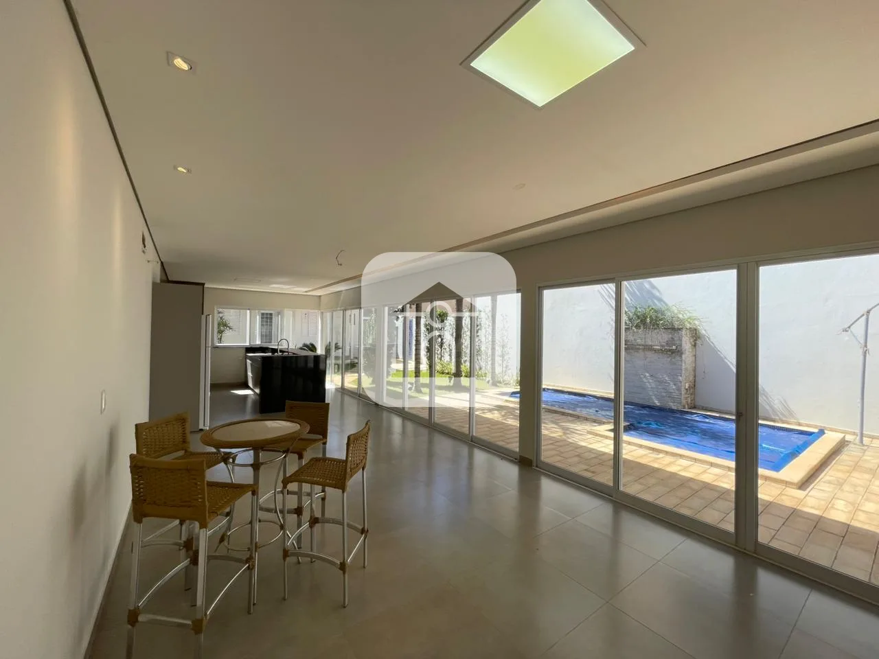 Alugar Casa / Padr&atilde;o em Uberl&acirc;ndia R$ 4.500,00 - Foto 18