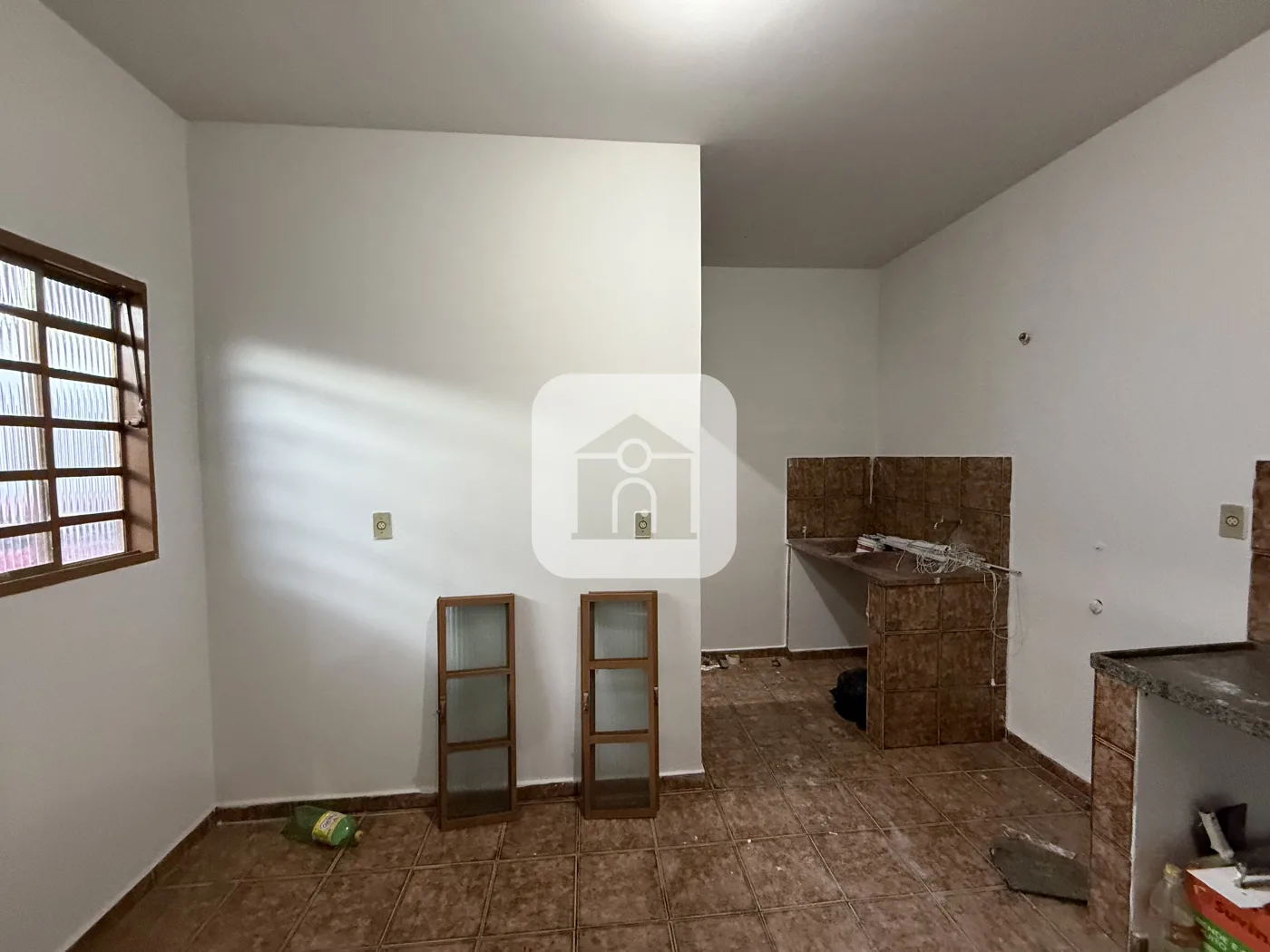 Alugar Casa / Padr&atilde;o em Uberl&acirc;ndia R$ 1.100,00 - Foto 1