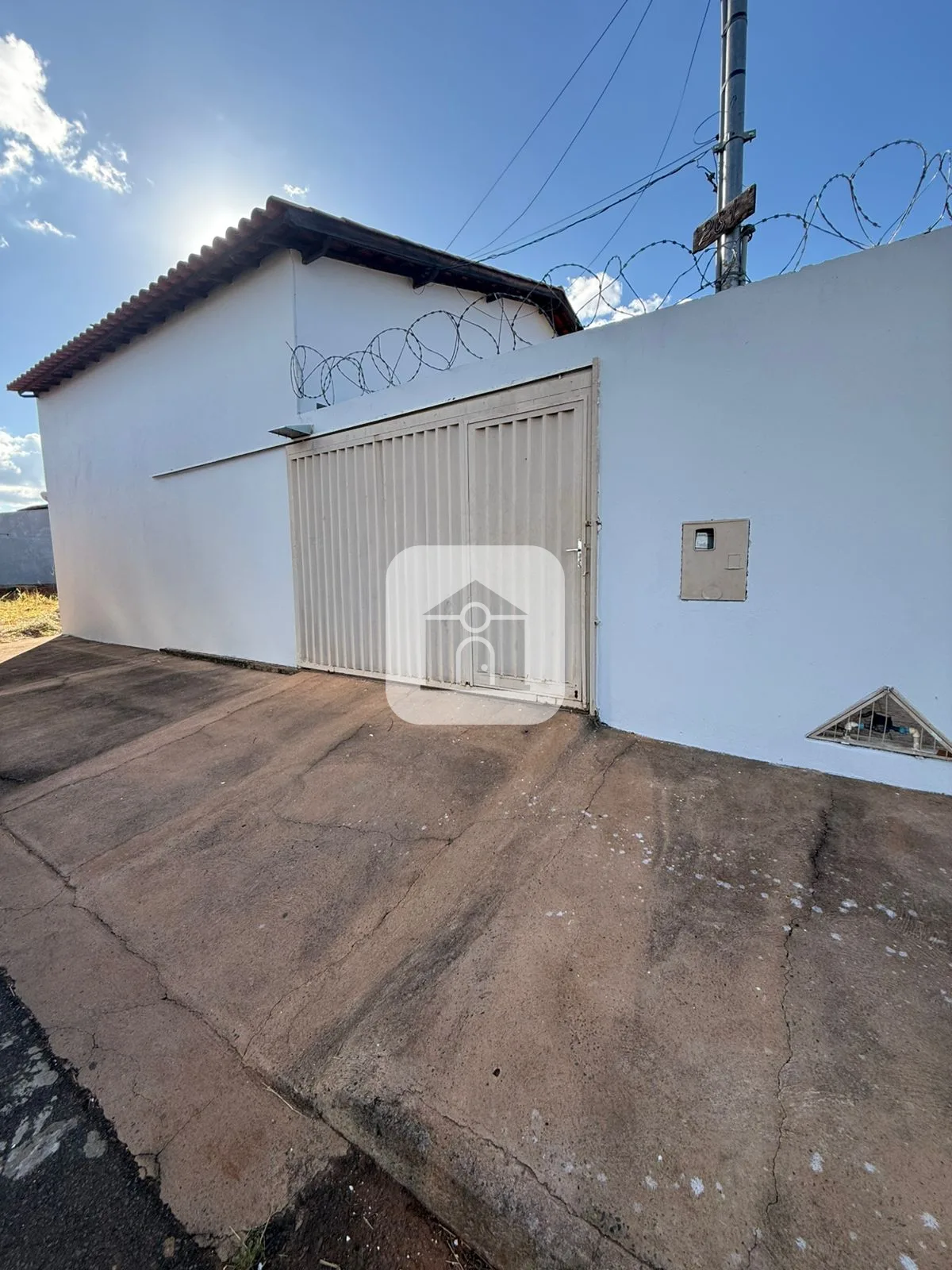 Alugar Casa / Padr&atilde;o em Araguari R$ 1.300,00 - Foto 1